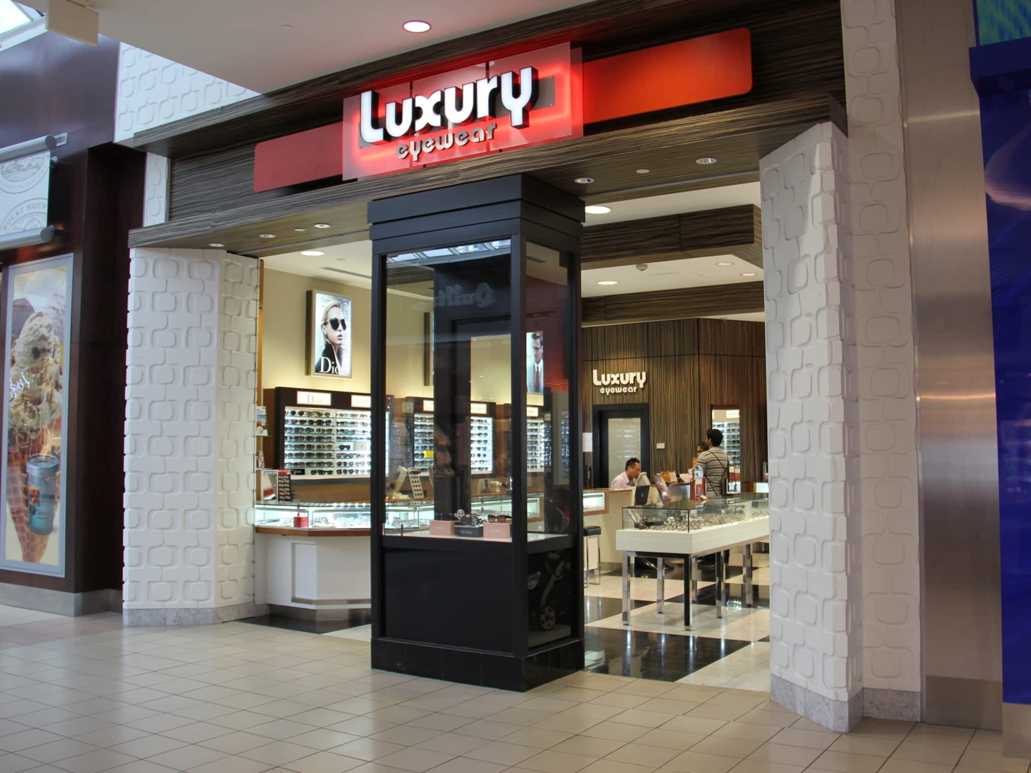 photo Luxury Eyewear - Burnaby - Metrotown