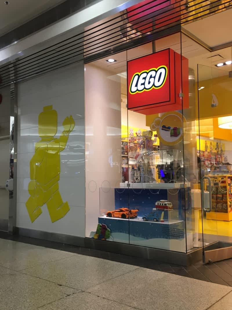 The LEGO® Store Oak Ridge - 650 W 41st Ave, Vancouver, BC