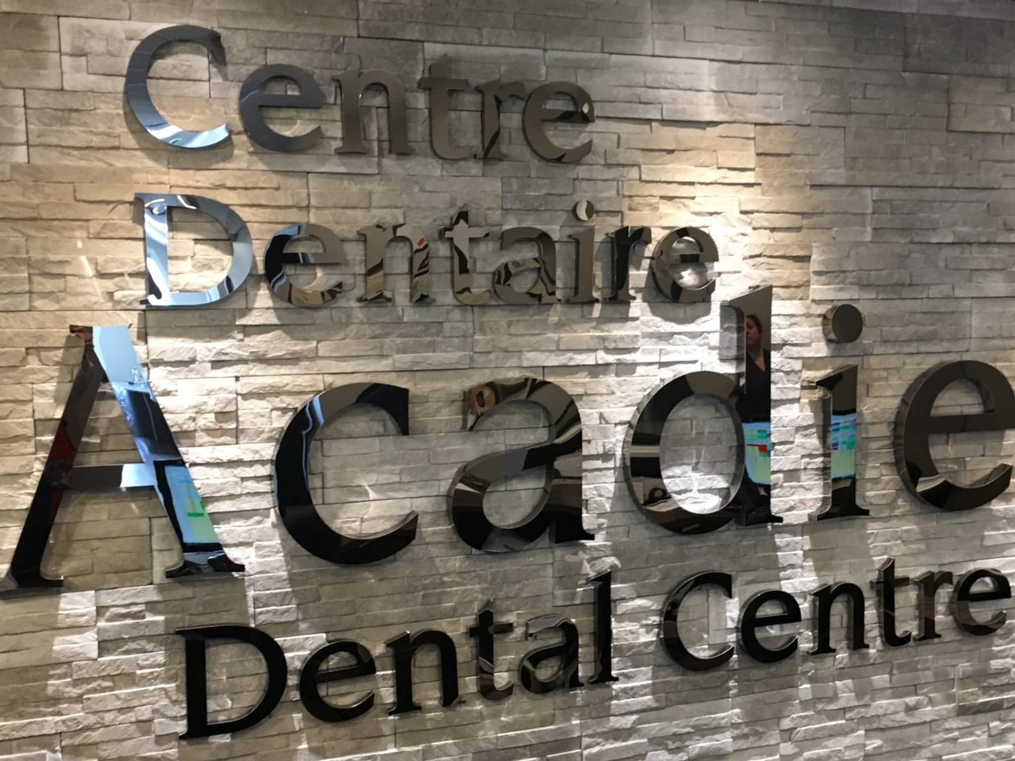 photo Centre Dentaire Acadie Dental Centre