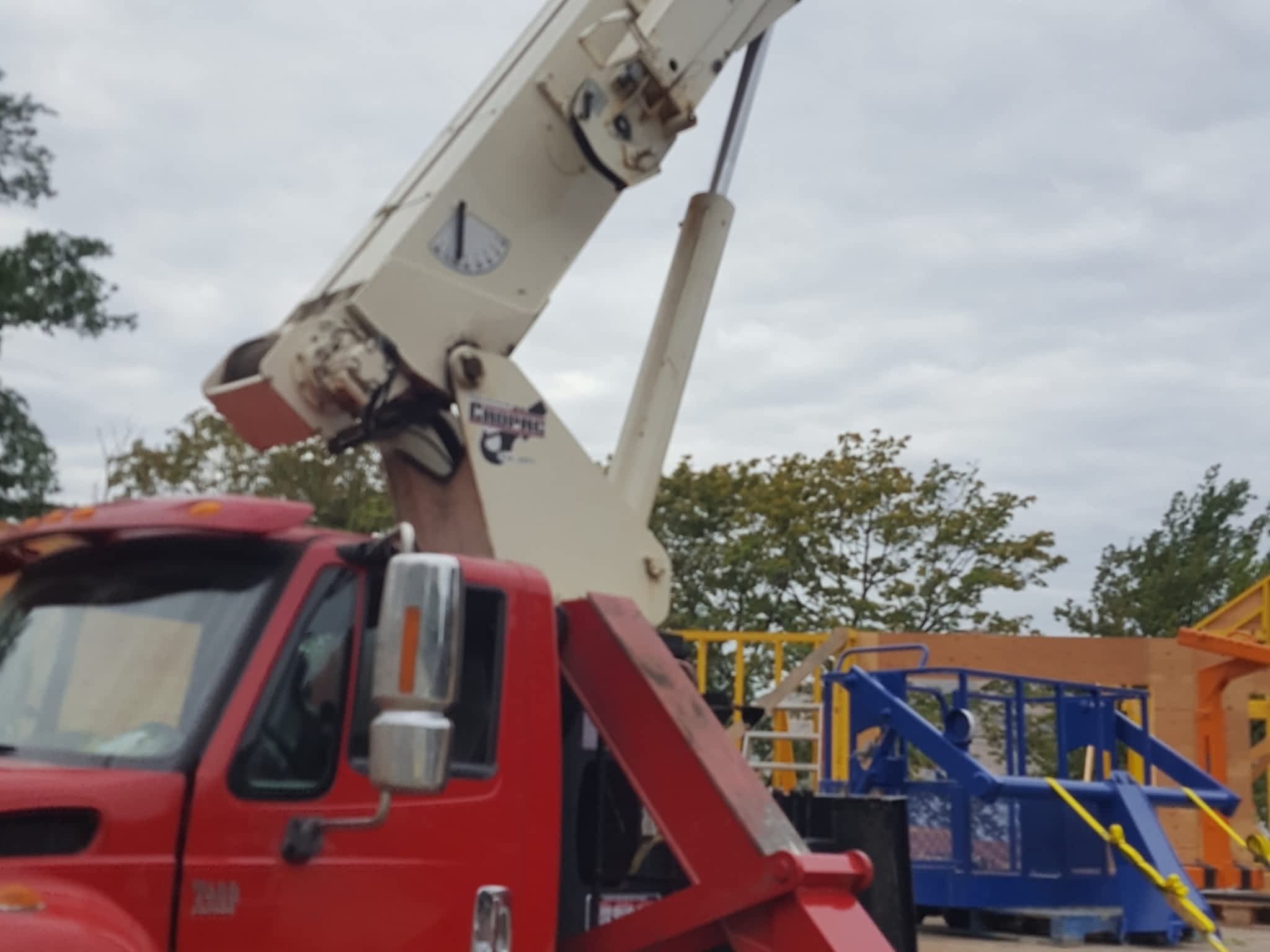 photo George's Crane Services