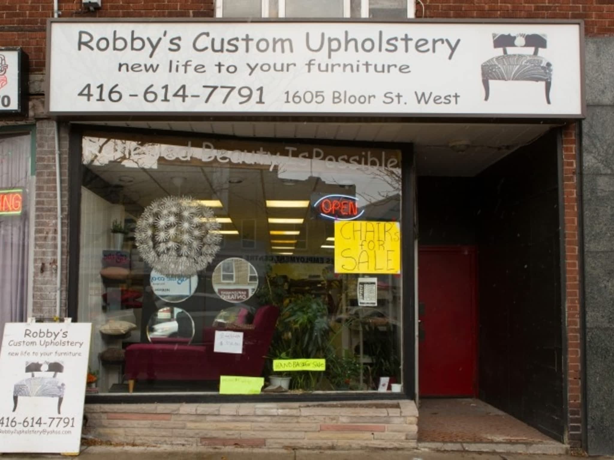 photo Robby's Custom Upholstery