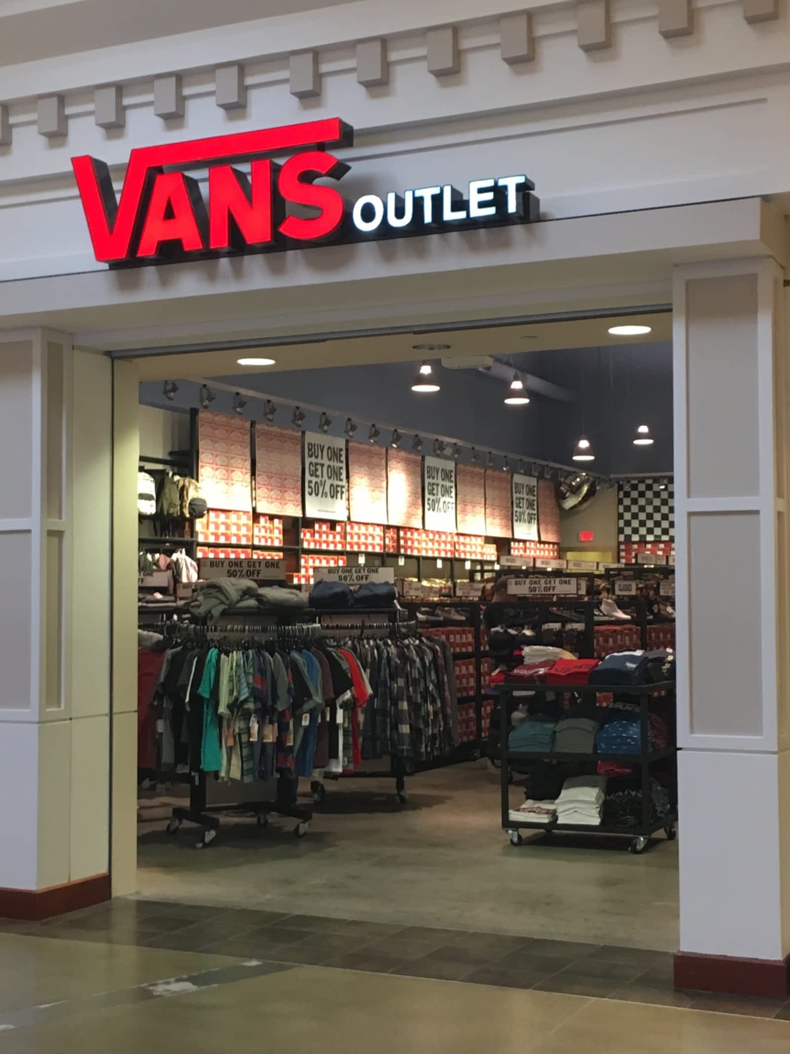 vans outlet store online