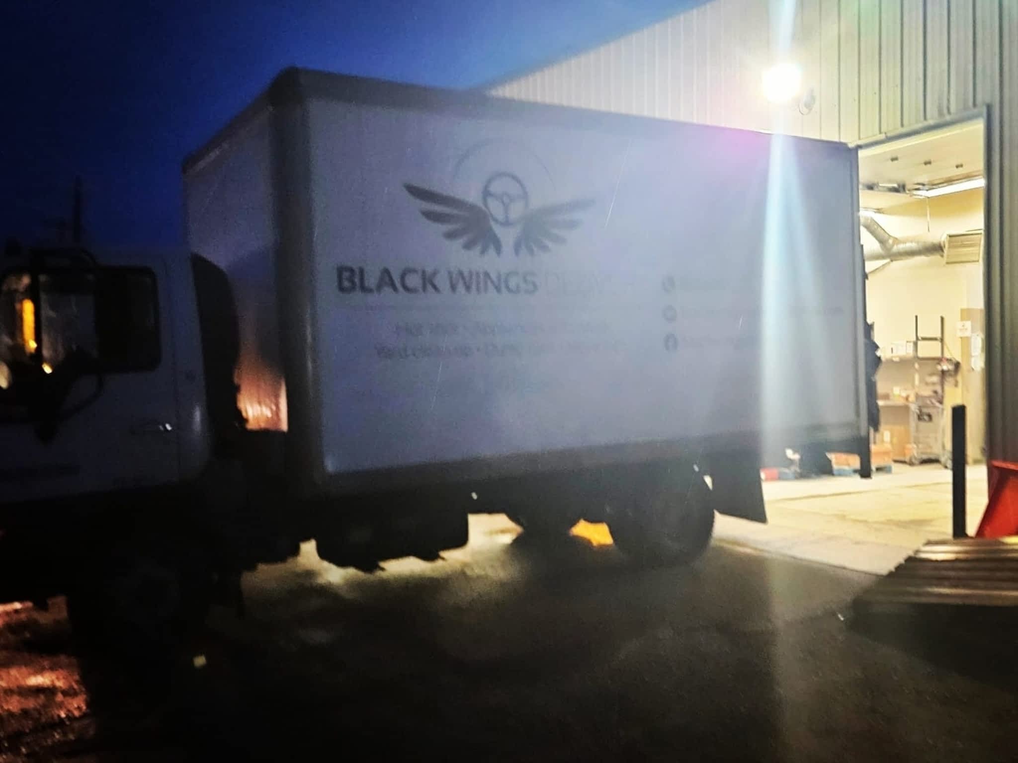 photo Black Wings Delivery