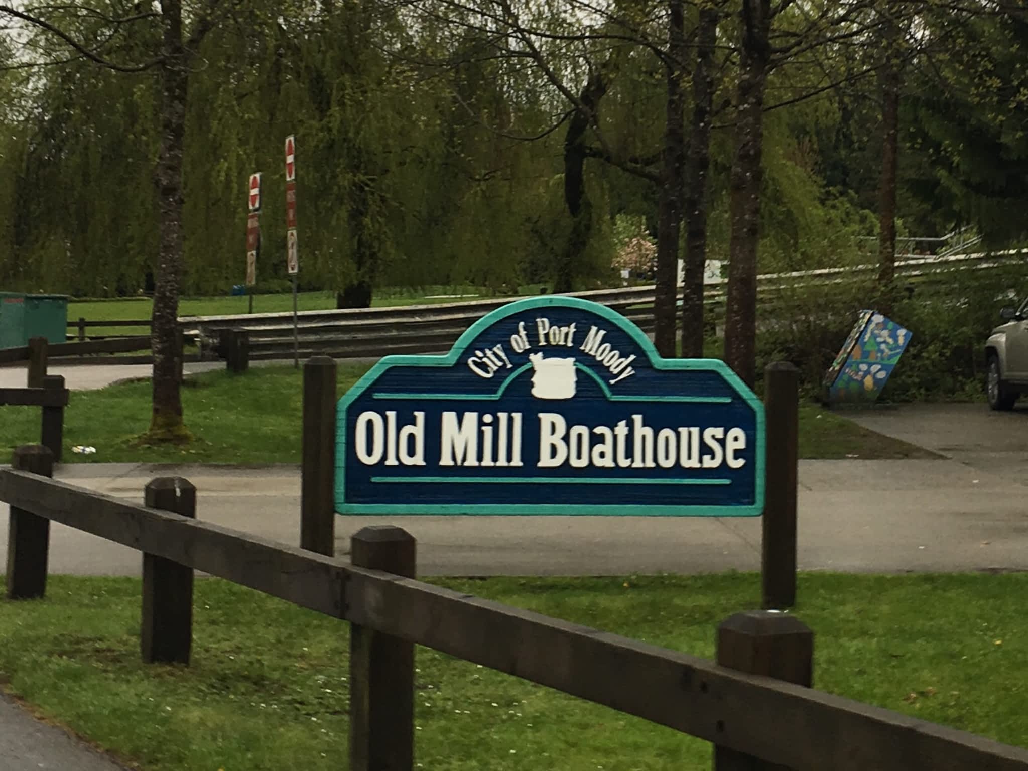 photo Old Mill Boathouse Society