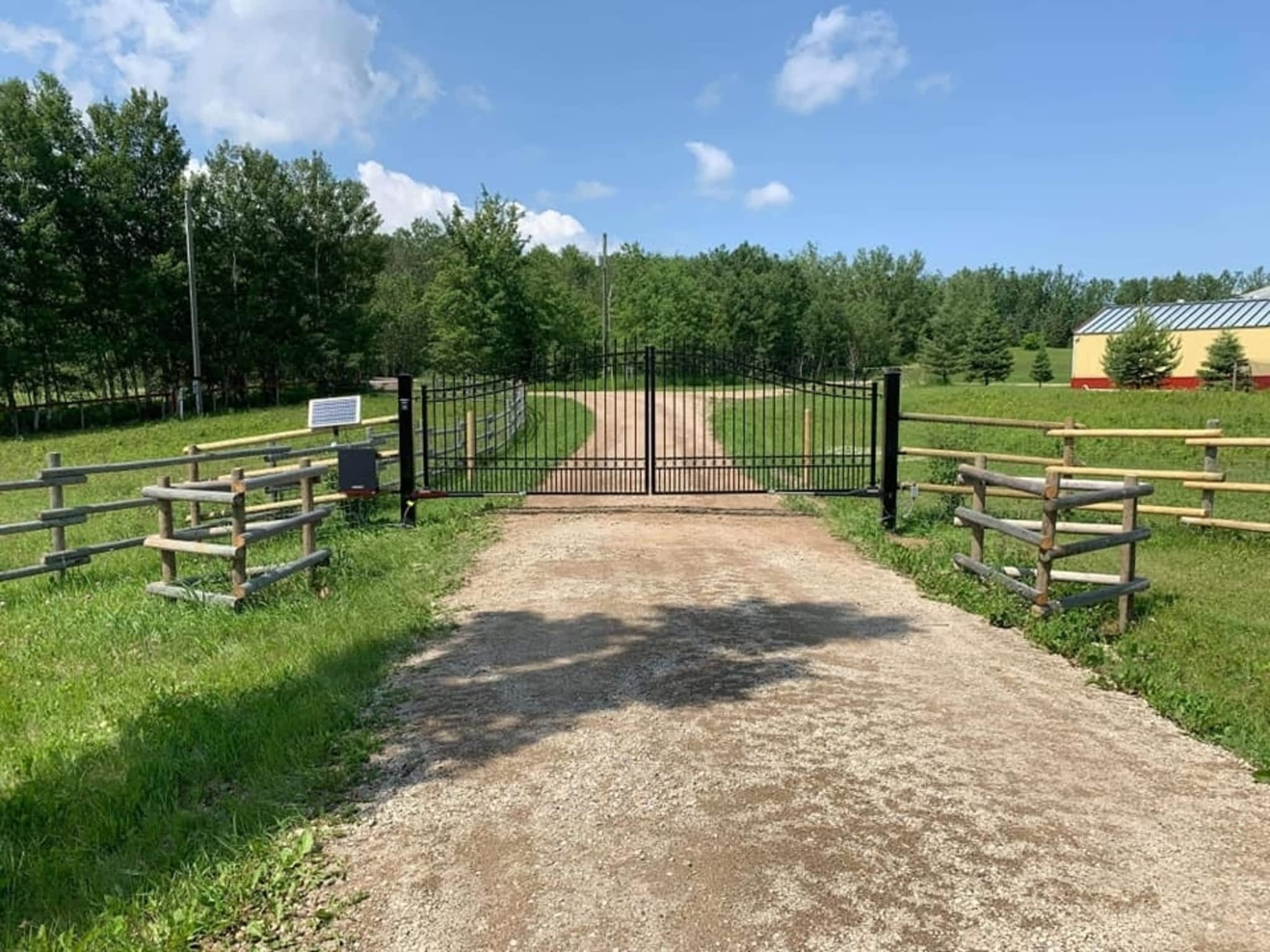 photo Alberta Gate & Fence