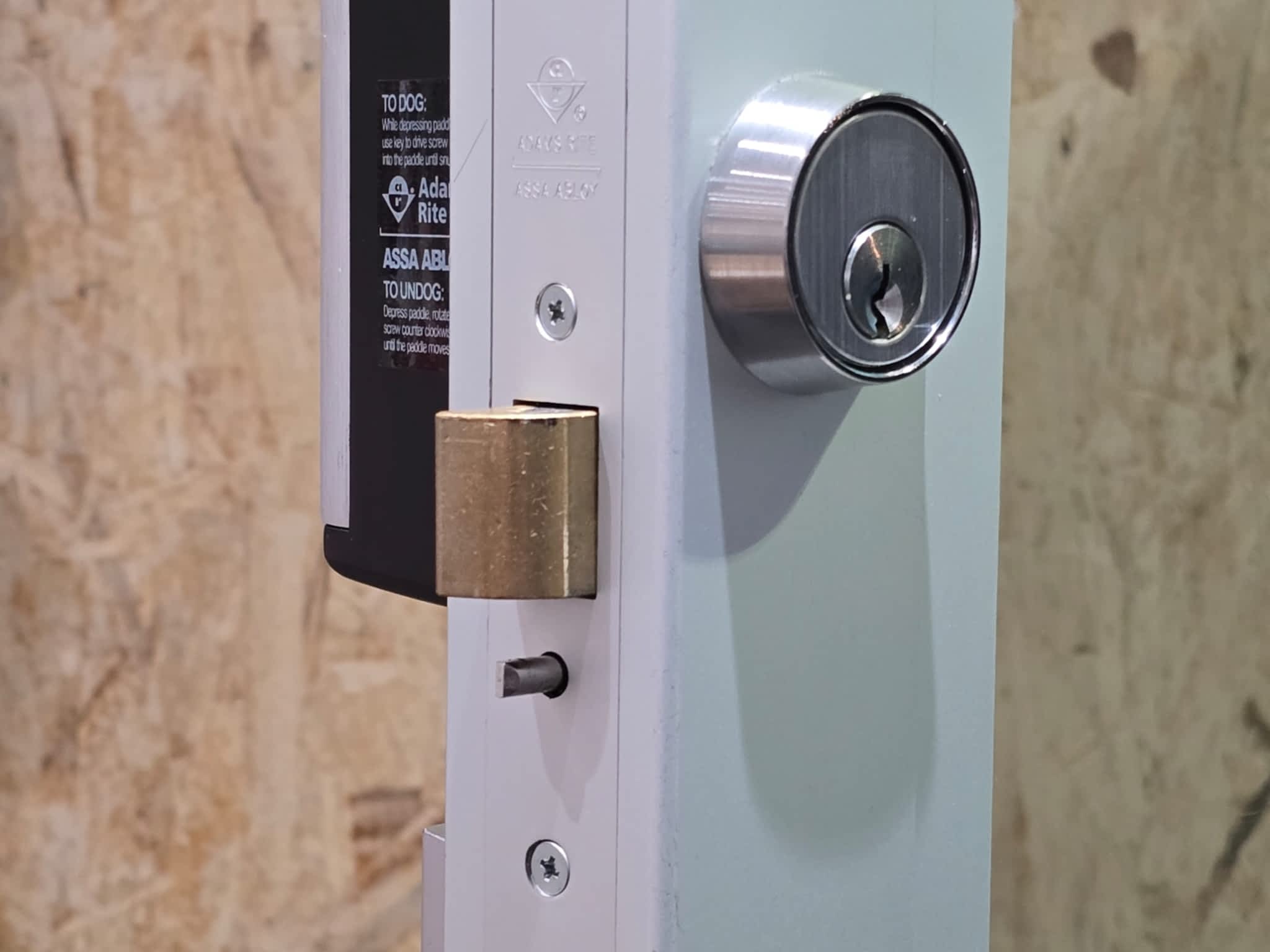 photo Complete Door and Lock