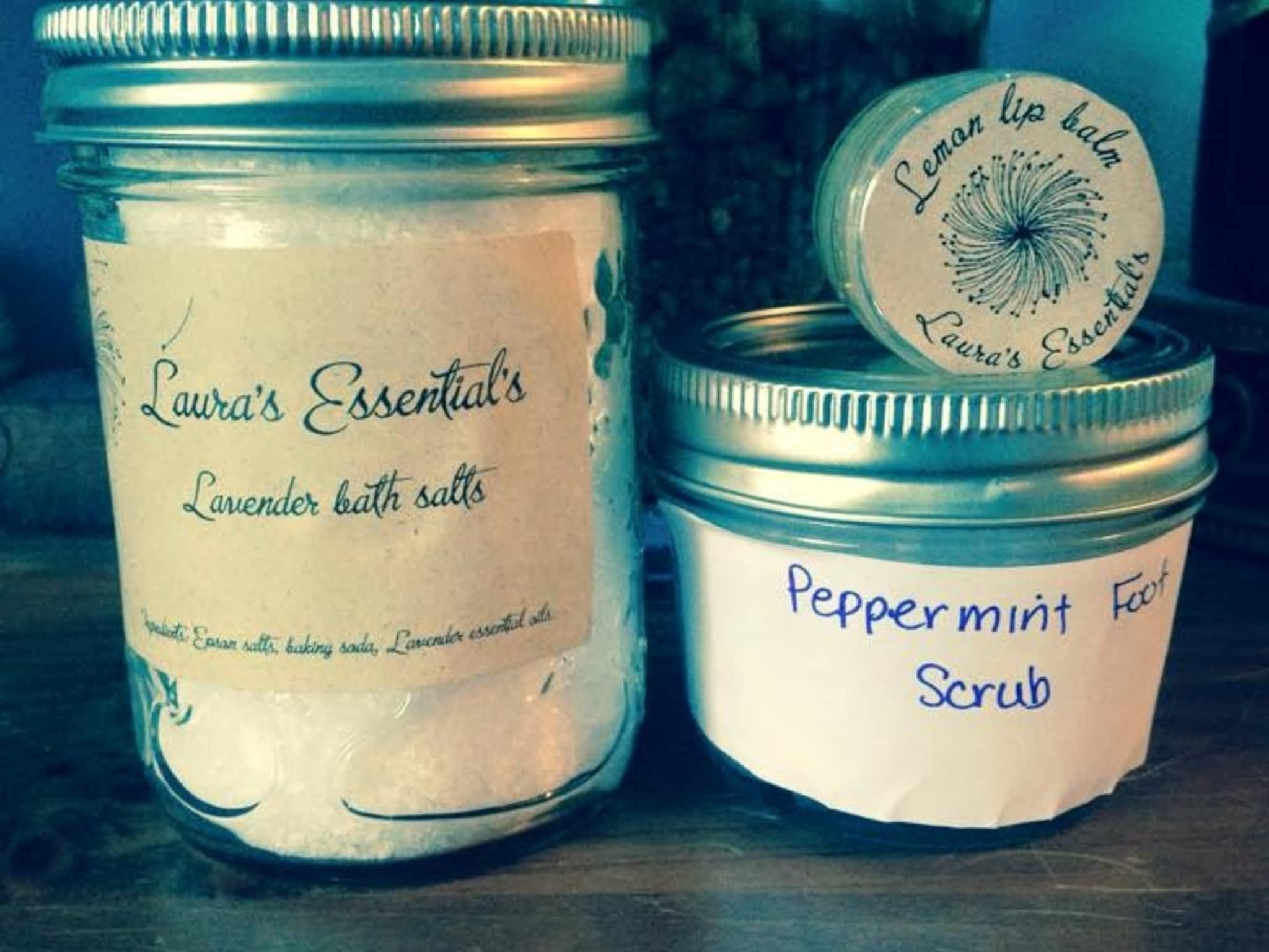 photo Laura's Essentials