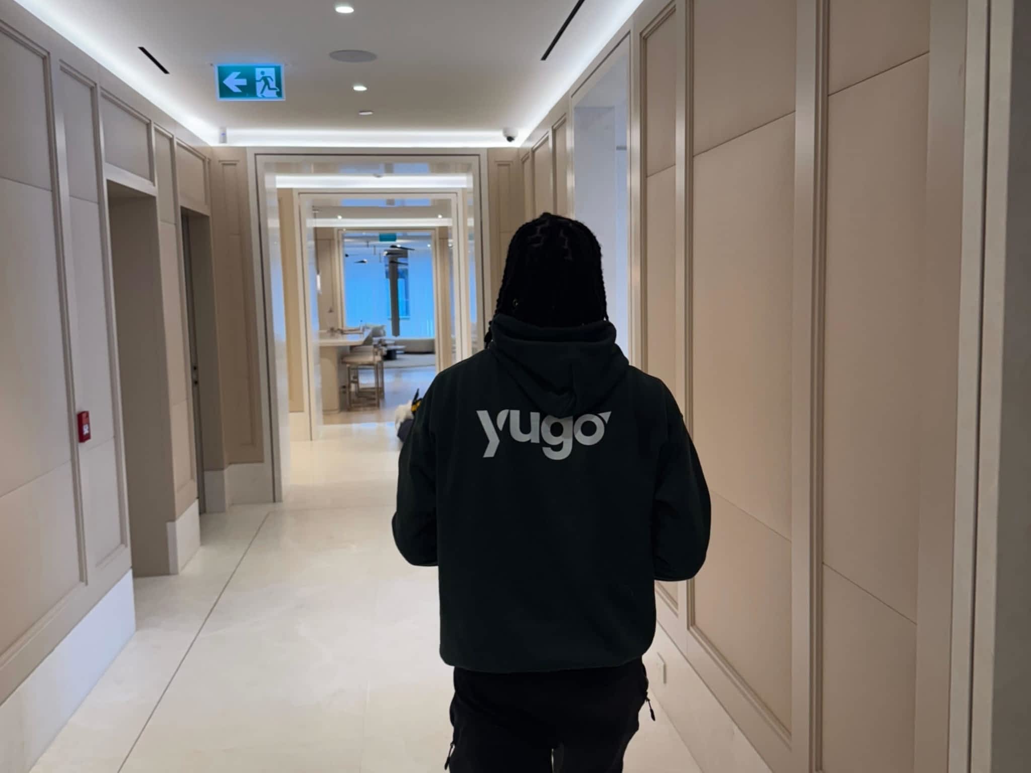 photo HelloYugo