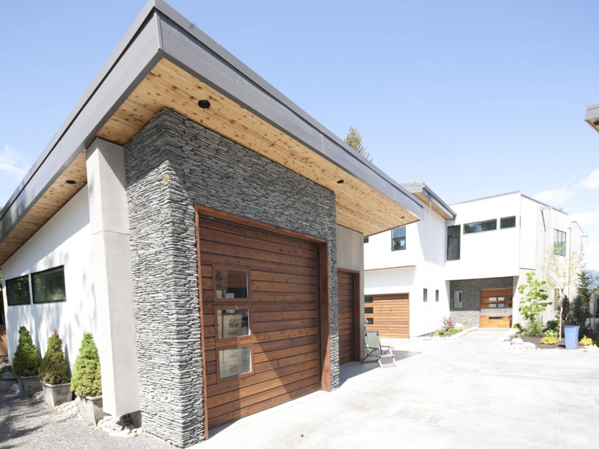 photo Madge Custom Roofing