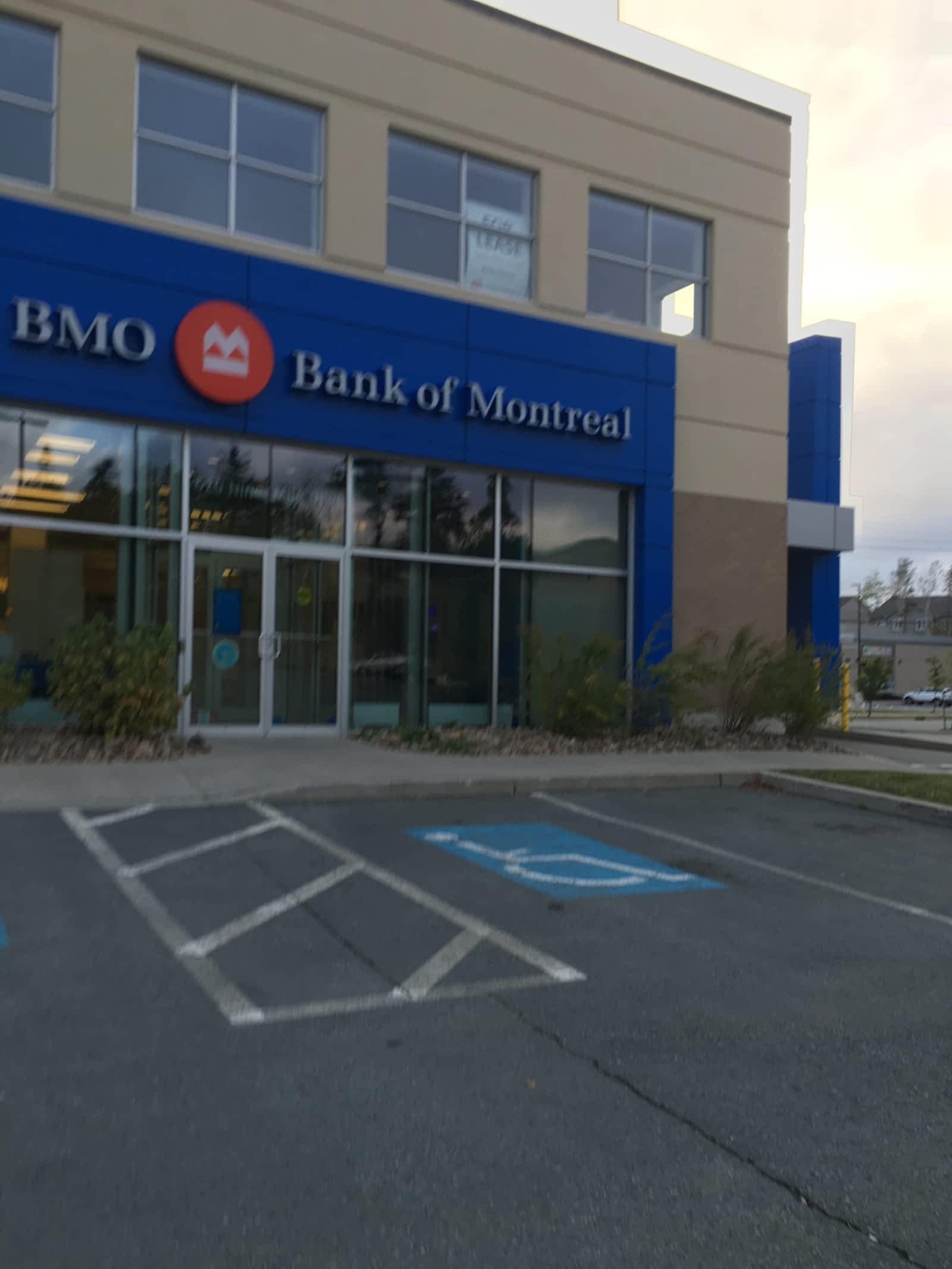 banque bmo king est sherbrooke