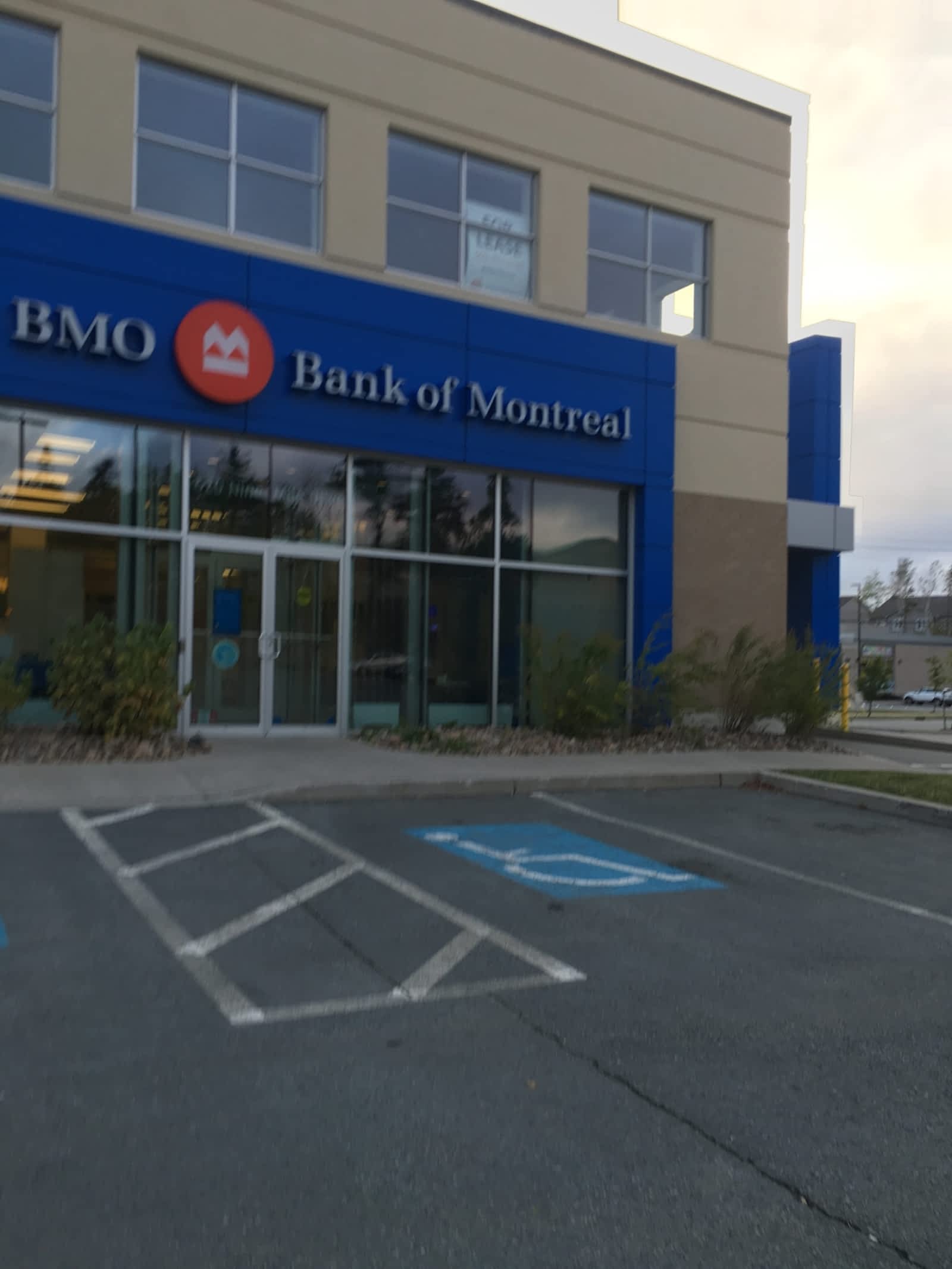 Bmo Bank Of Montreal Larry Uteck Nine Mile Drive On
