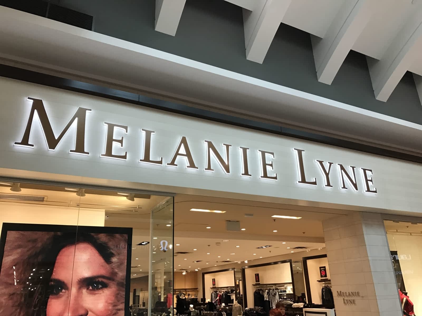 Melanie Lyne Store by Callison at Rockland Centre, Montreal