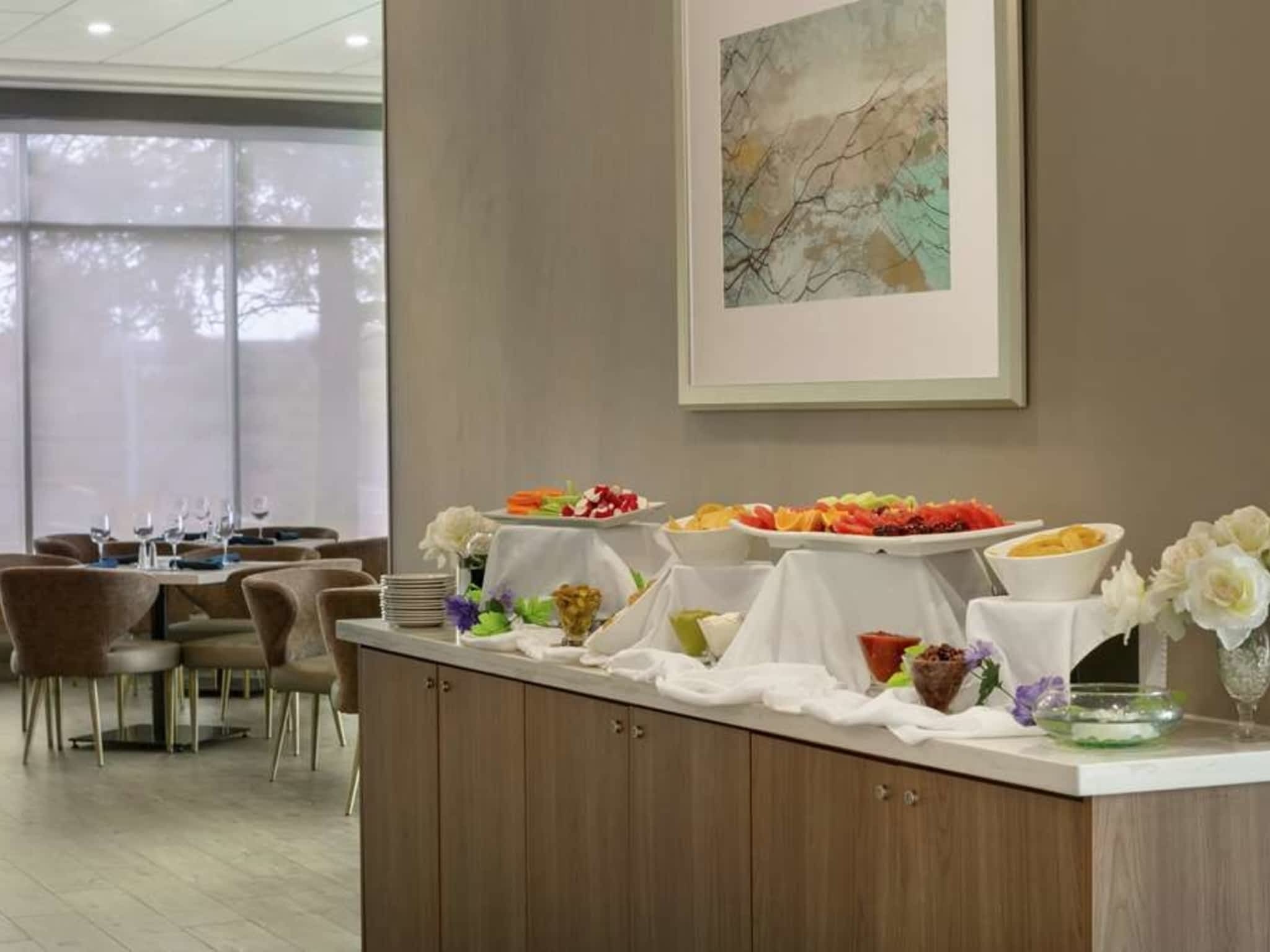 photo Embassy Suites by Hilton Montreal Airport