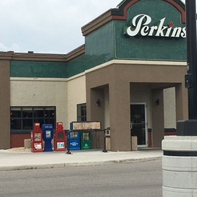 Perkins Family Restaurant & Bakery - Restaurants américains