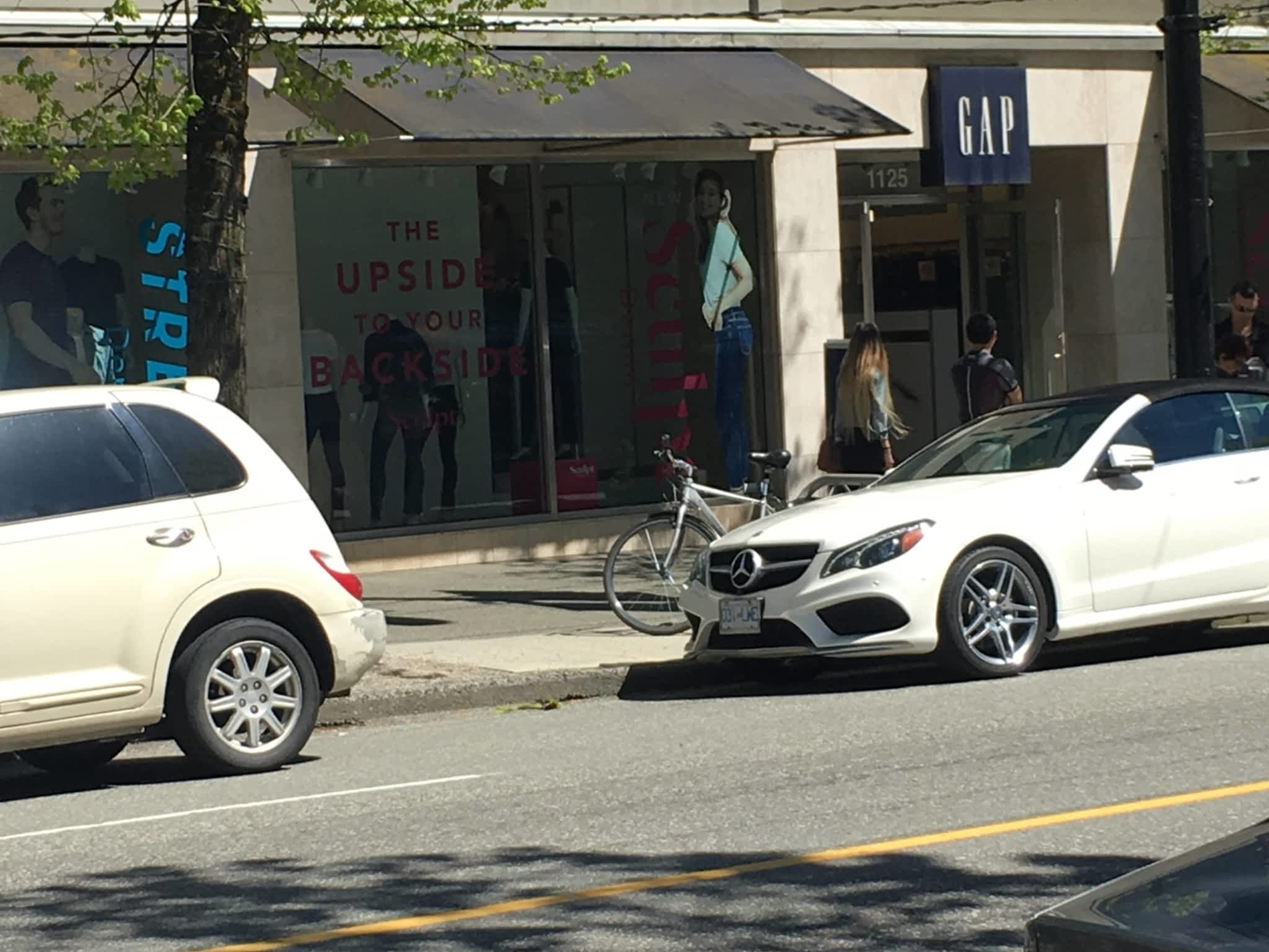 GAP Vancouver, BC 1121 Robson Street Canpages