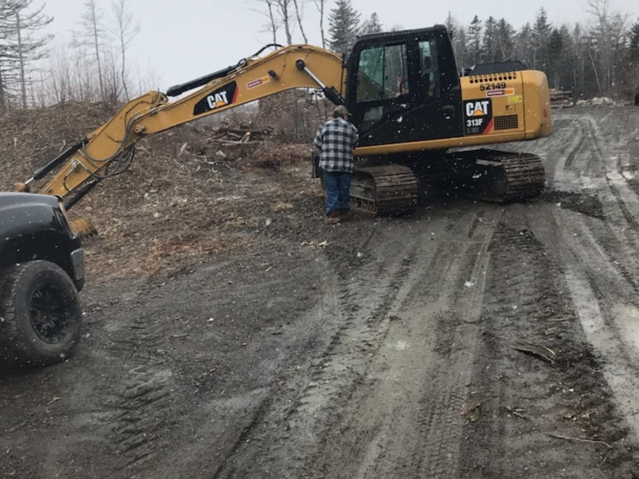 photo HUGHES EXCAVATING