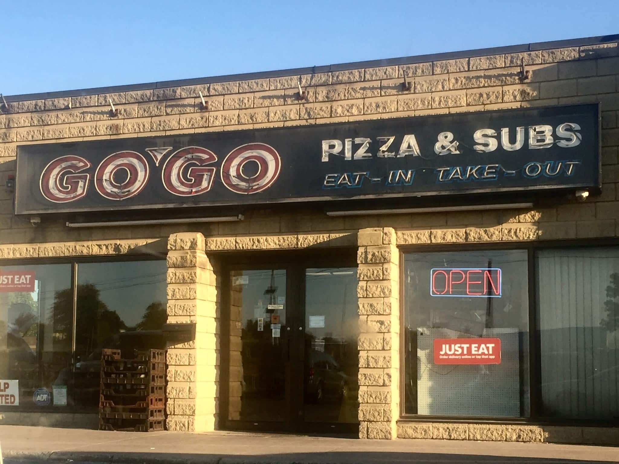 photo GO Go Pizza & Subs
