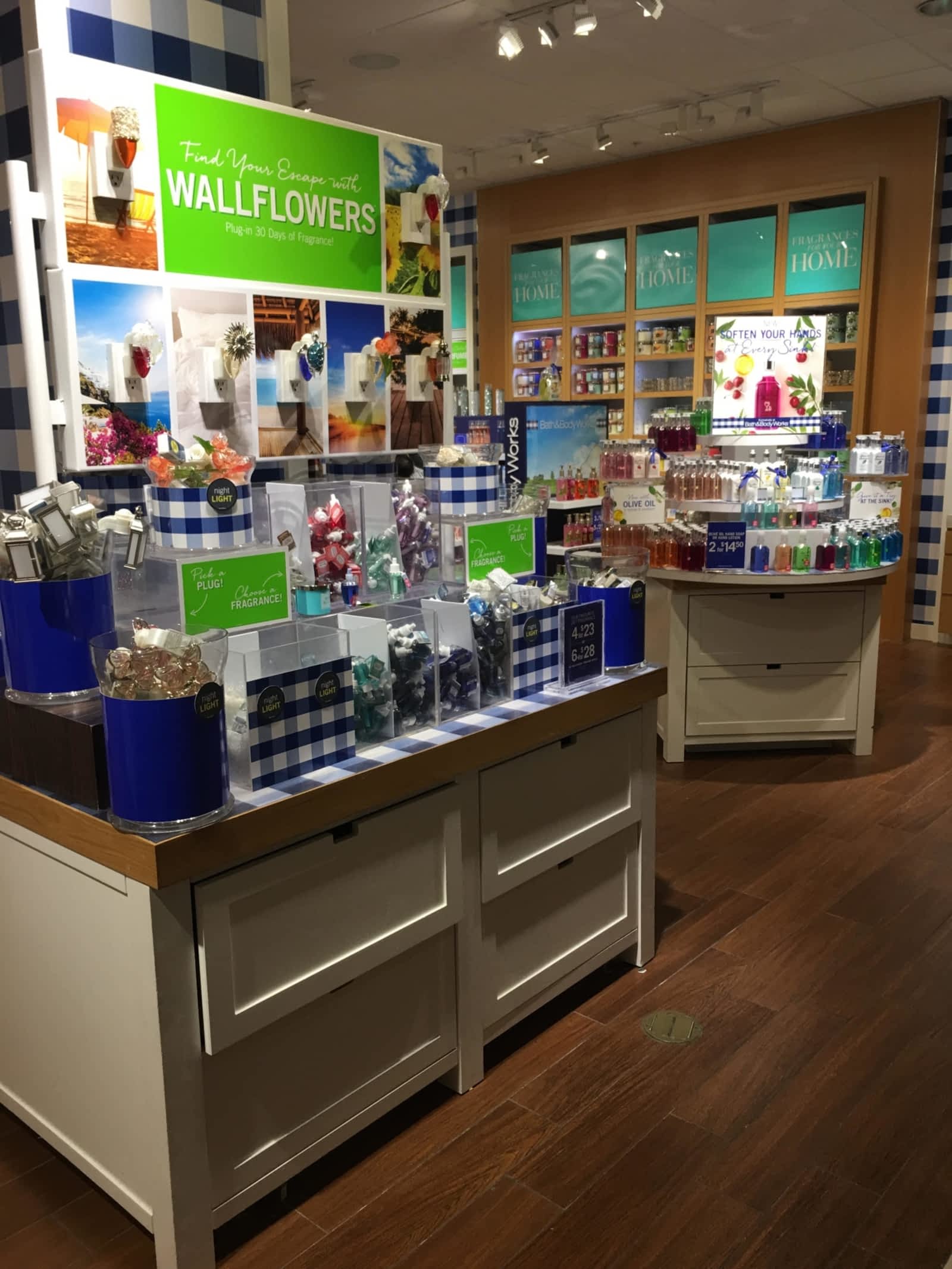 Bath & Body Works 2929 Hwy, Coquitlam, BC