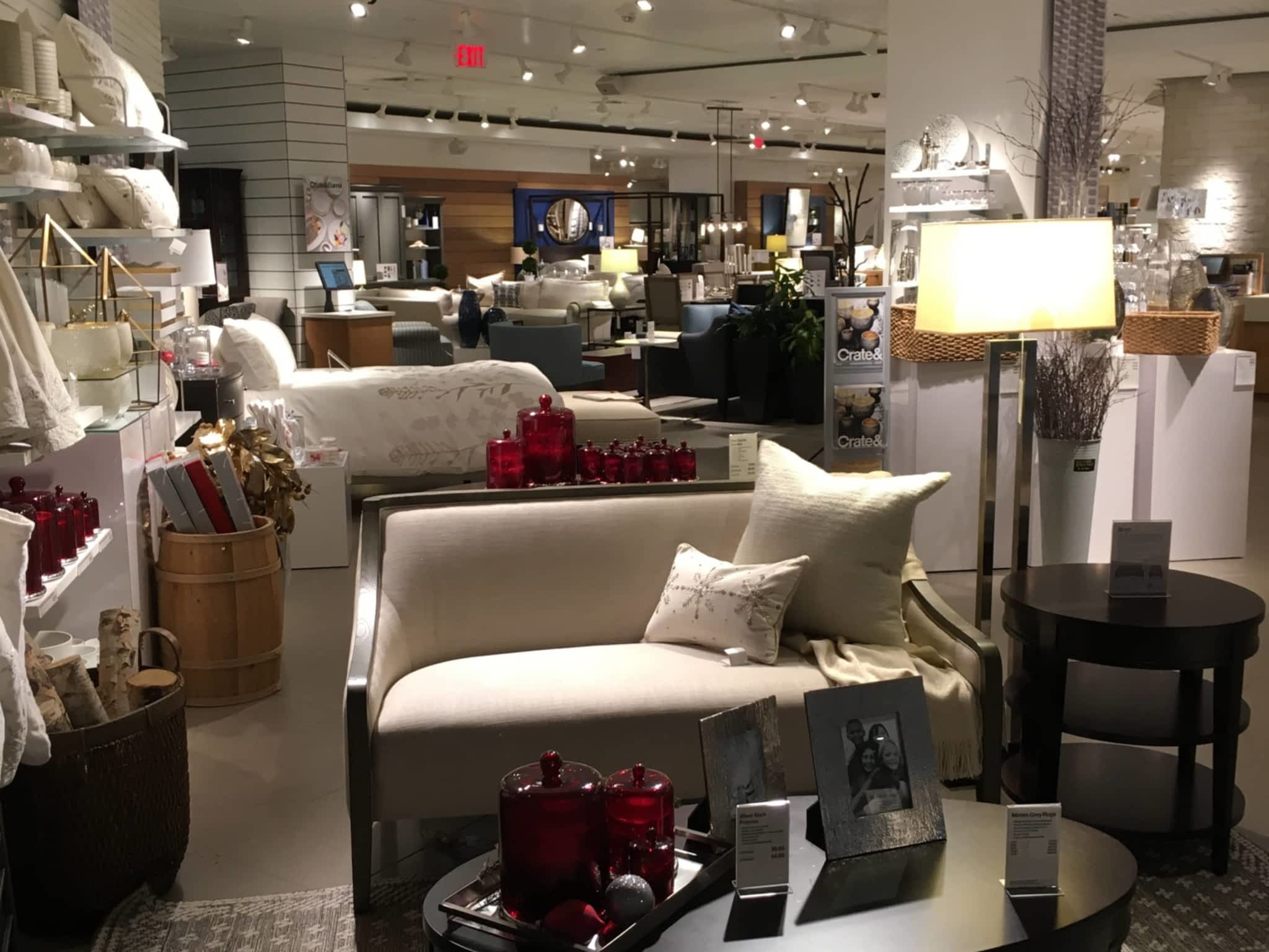 photo Crate & Barrel