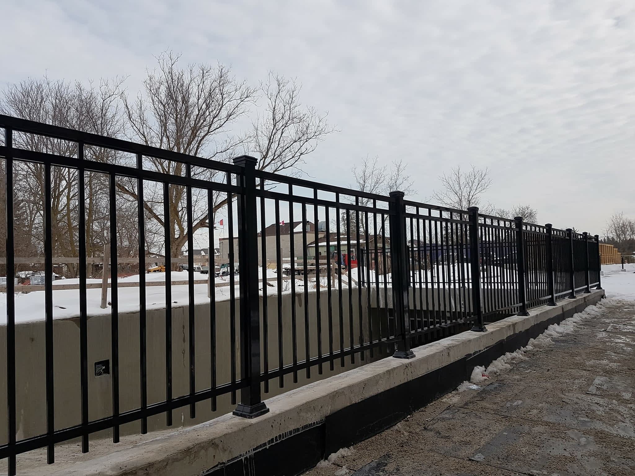 photo TG Aluminum Railings Inc