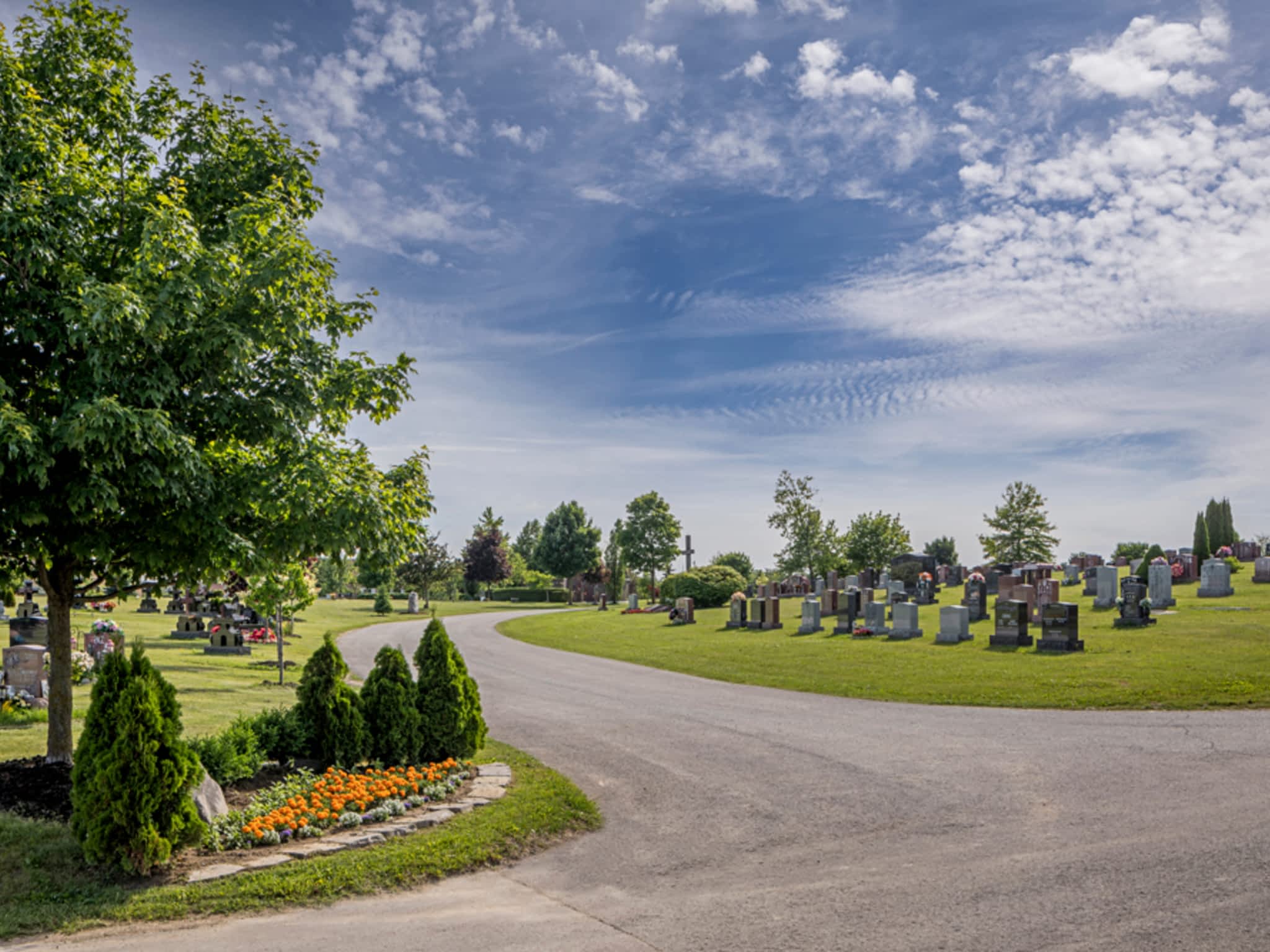 photo Highland Hills Funeral Home & Cemetery