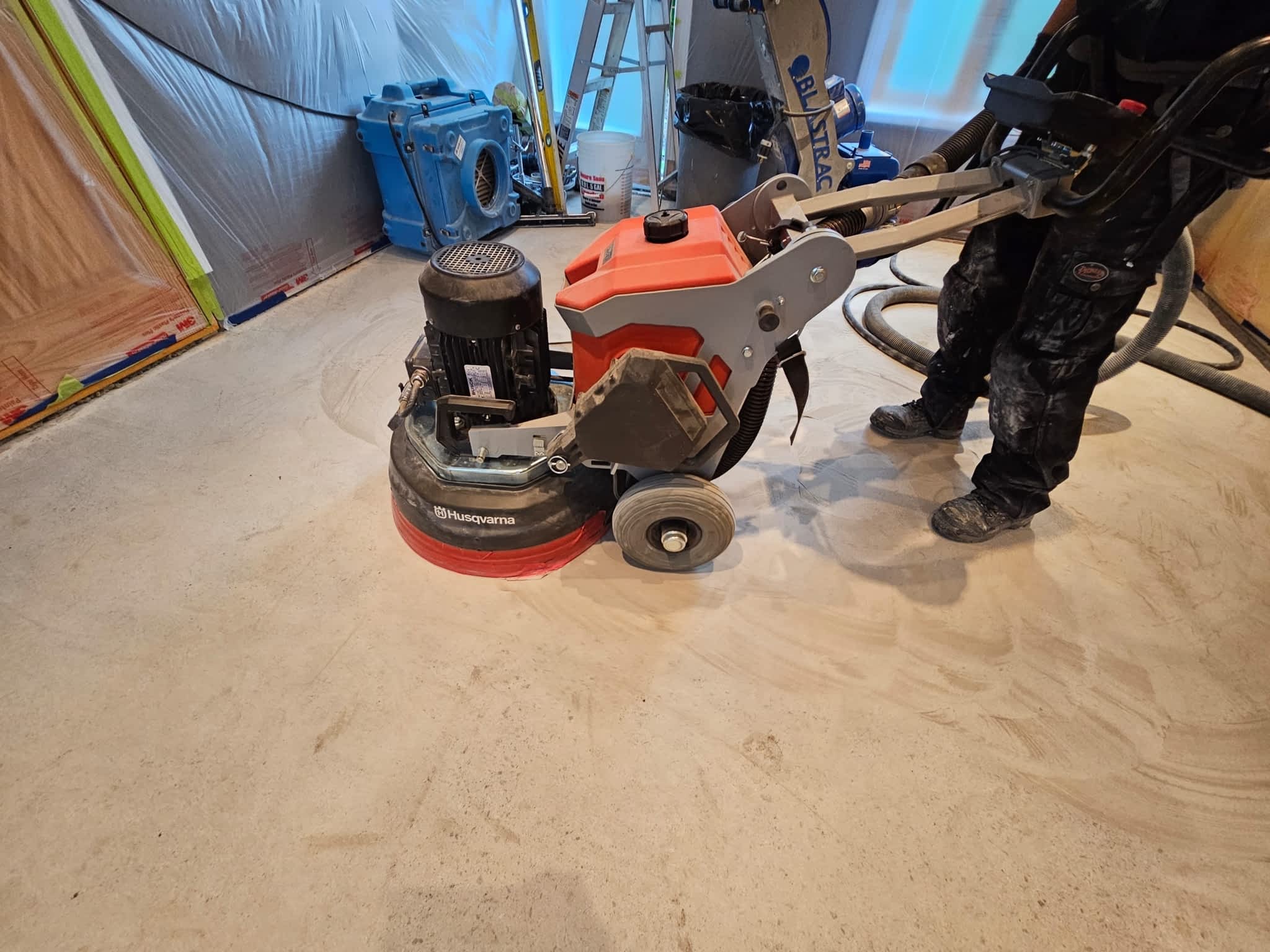 photo Finition Époxy Philippe Rioux | Plancher Époxy