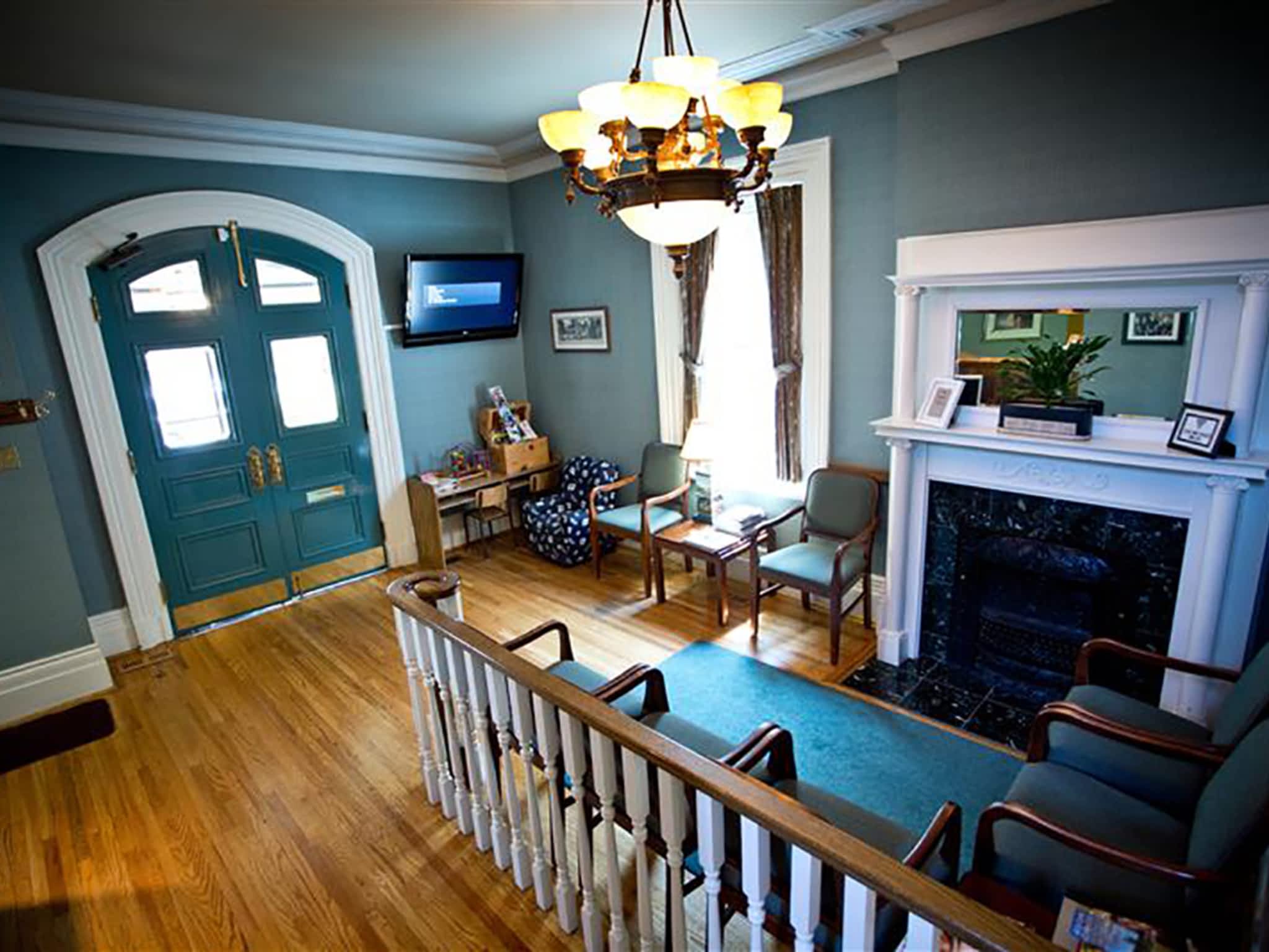 photo Maple Leaf Dentistry