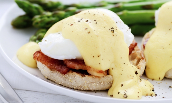 8 Vancouver brunch restaurants for amazing eggs Benedict