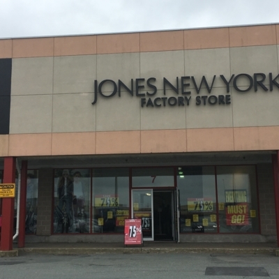 Jones New York Factory Store - Magasins de vêtements pour femmes