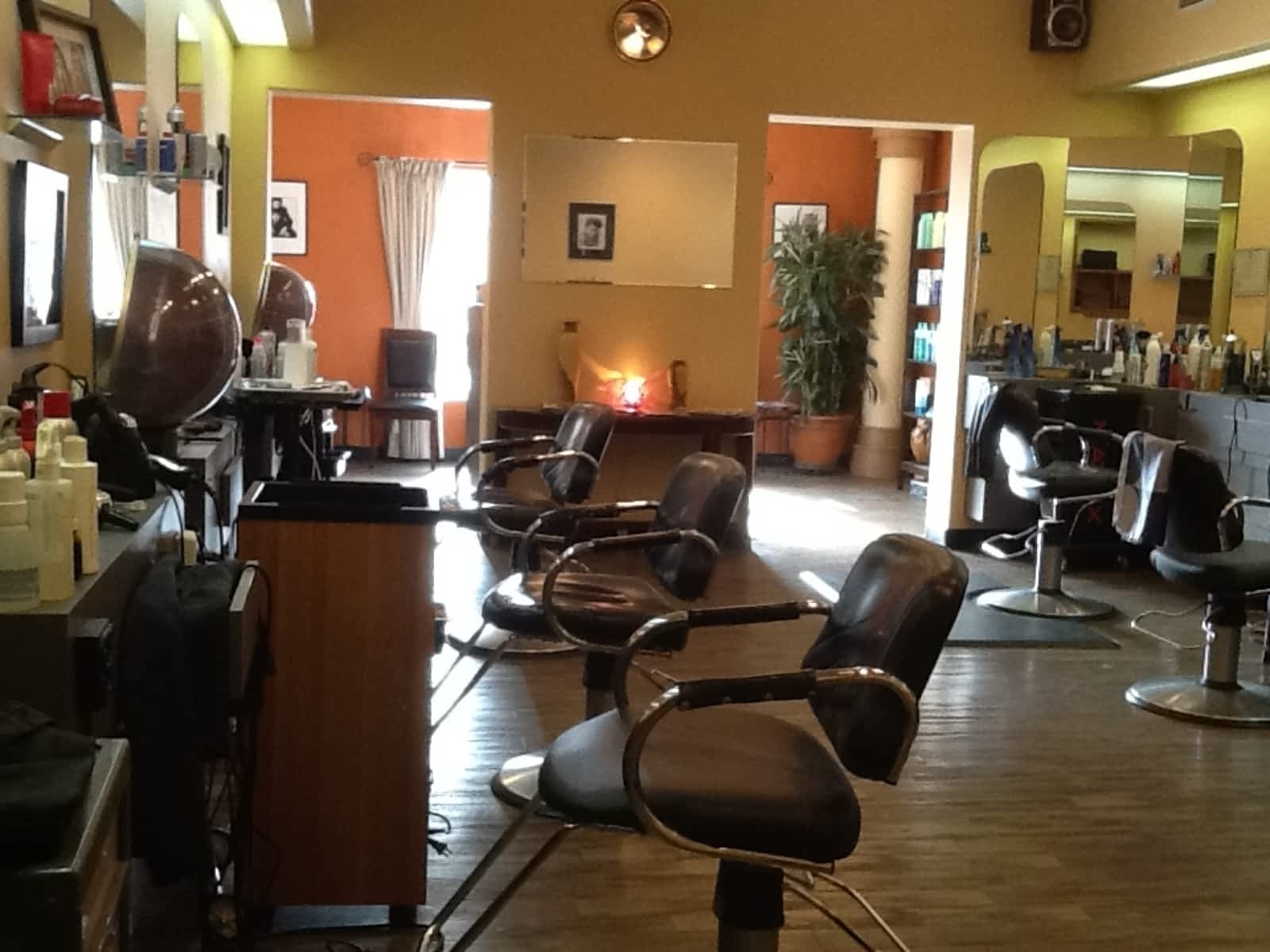 Memphis Hair Salon - Opening Hours - 30-100 Kalamalka Lake Rd, Vernon, BC