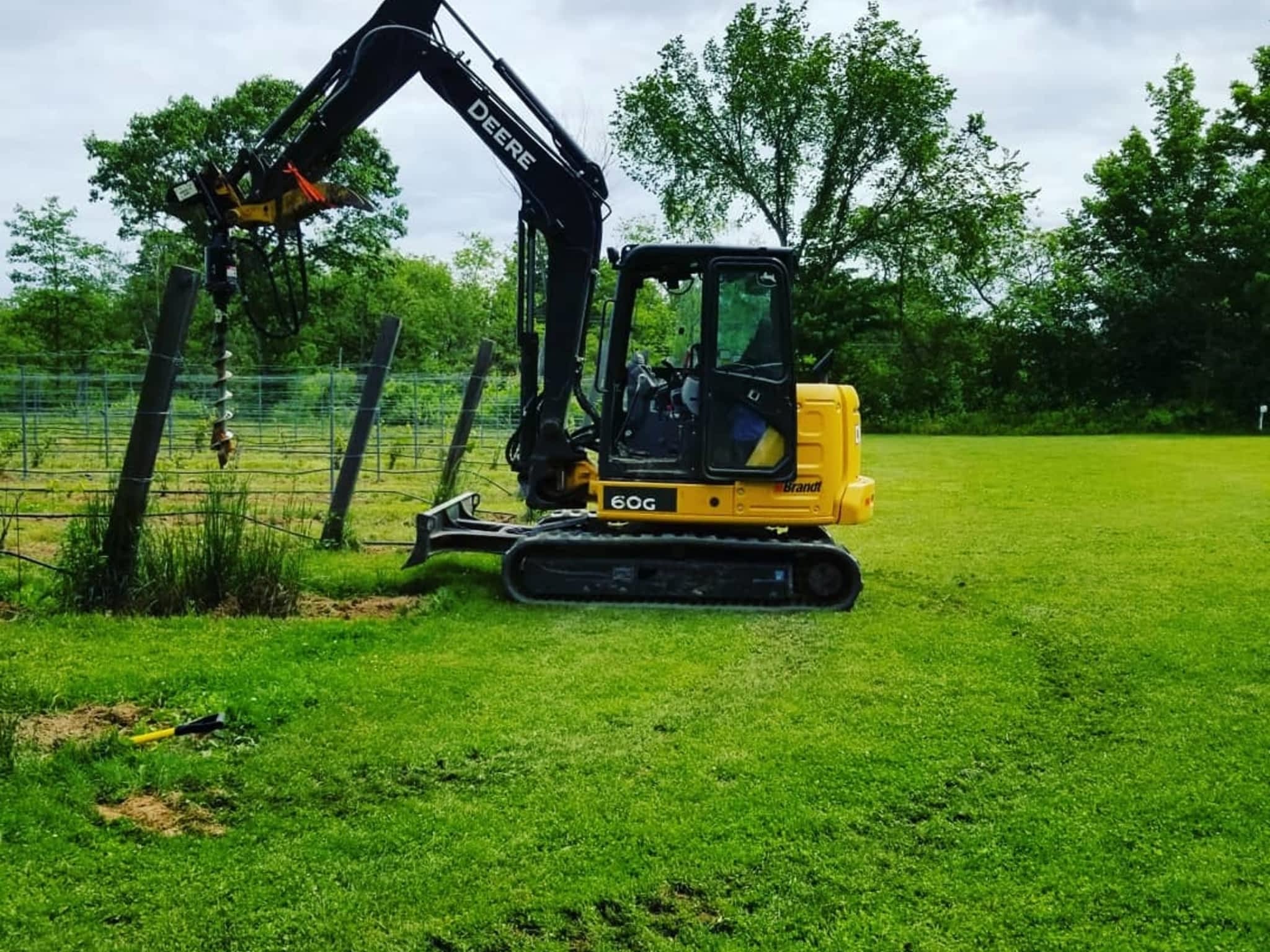 photo HUGHES EXCAVATING