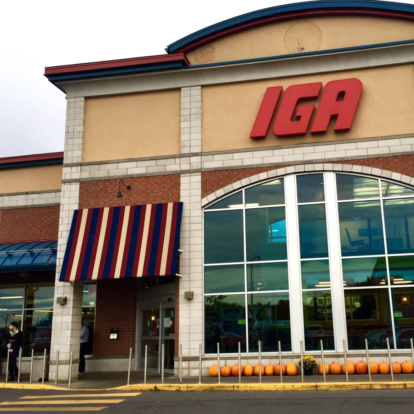 IGA Opening Hours 299 boul SirWilfridLaurier, SaintLambert, QC
