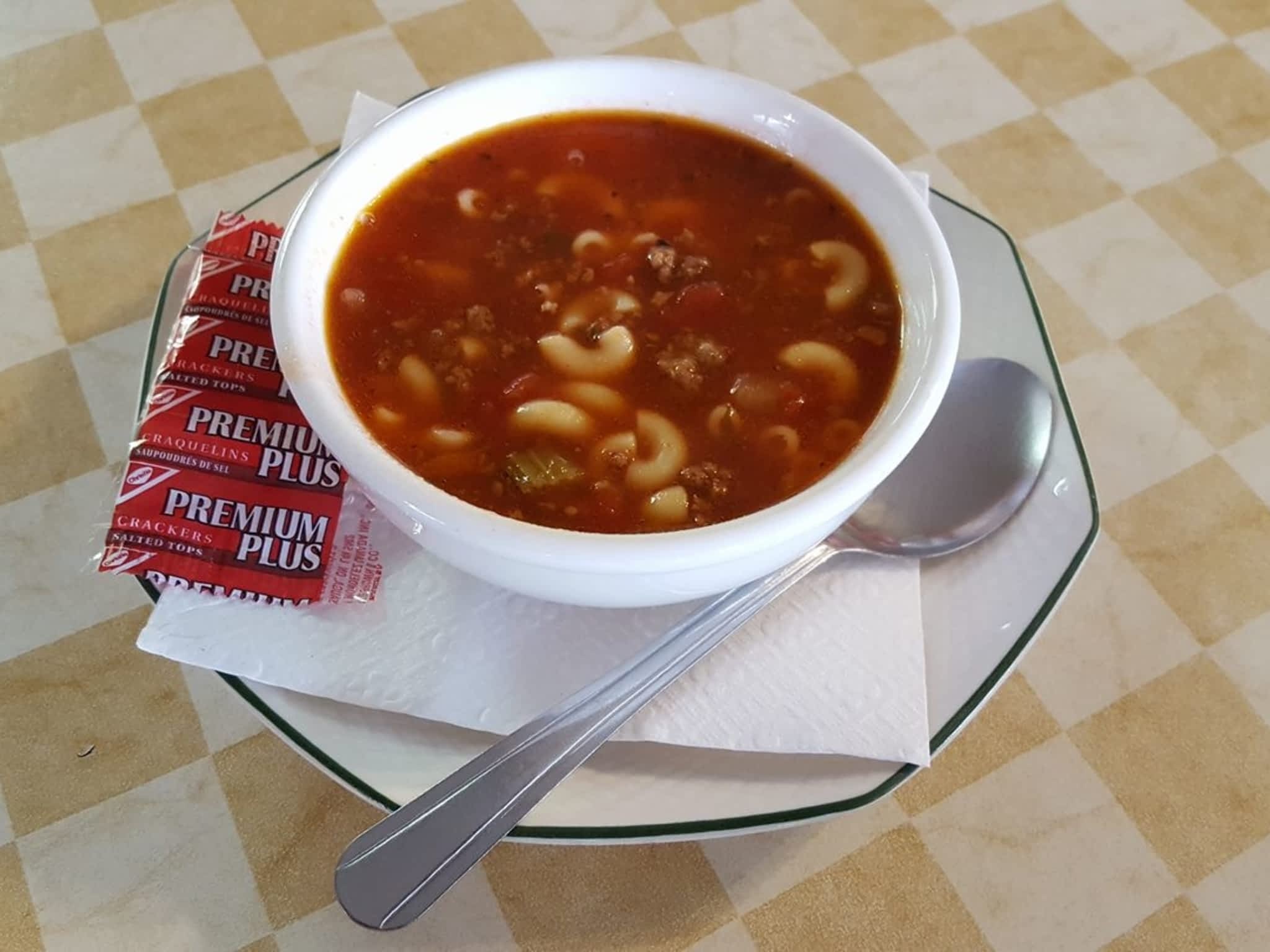 photo Peace Valley Diner and the Newfoundland store