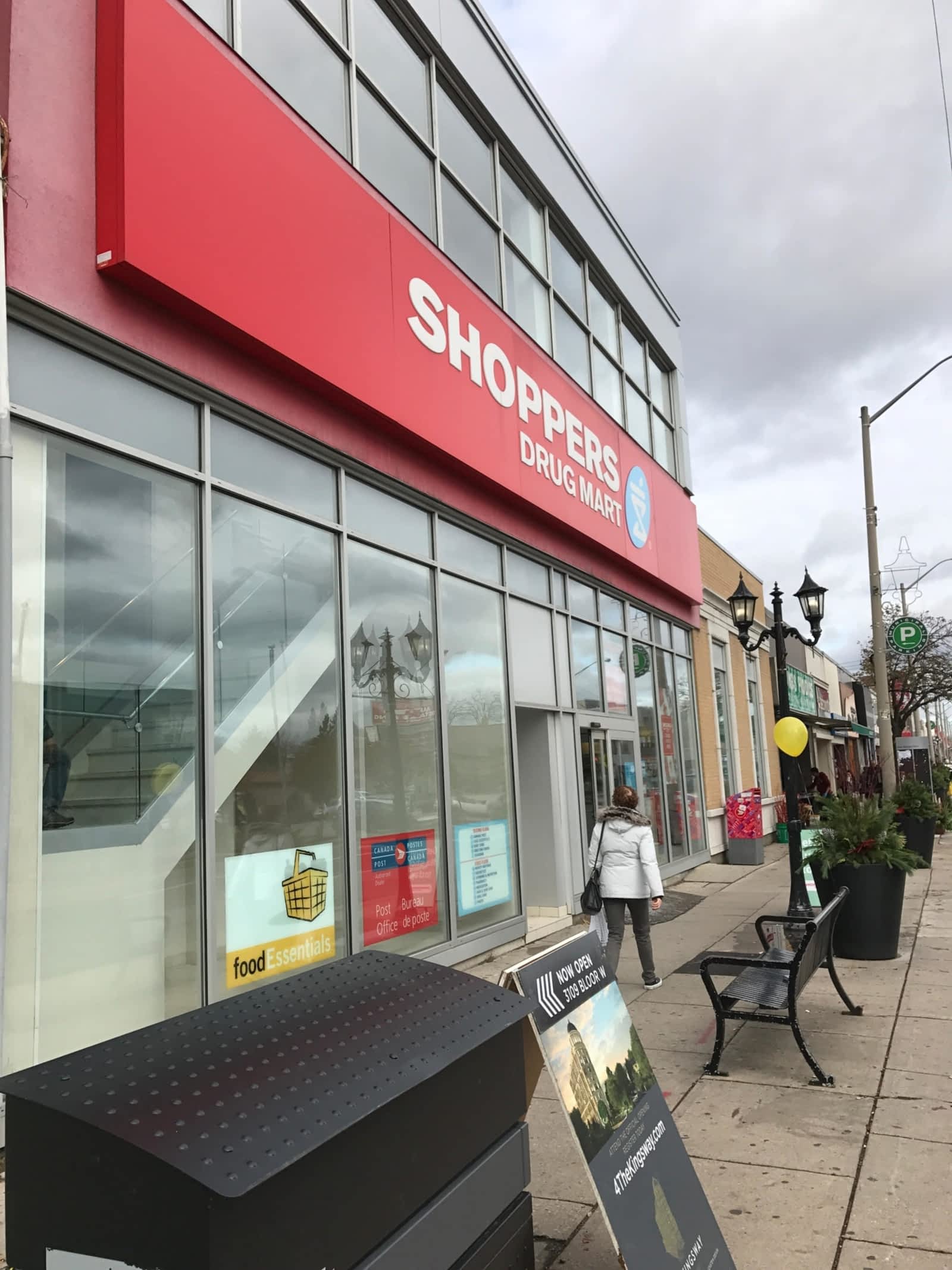 Shoppers Drug Mart Opening Hours 3010 Bloor St W, Etobicoke, ON