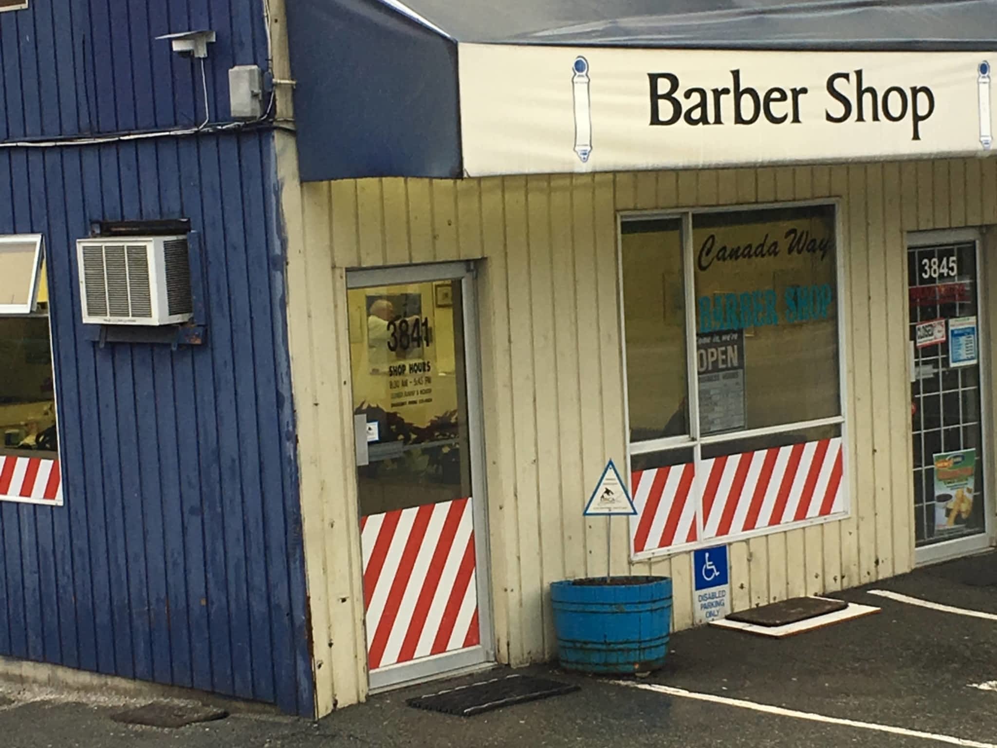photo Canada Way Barber Shop