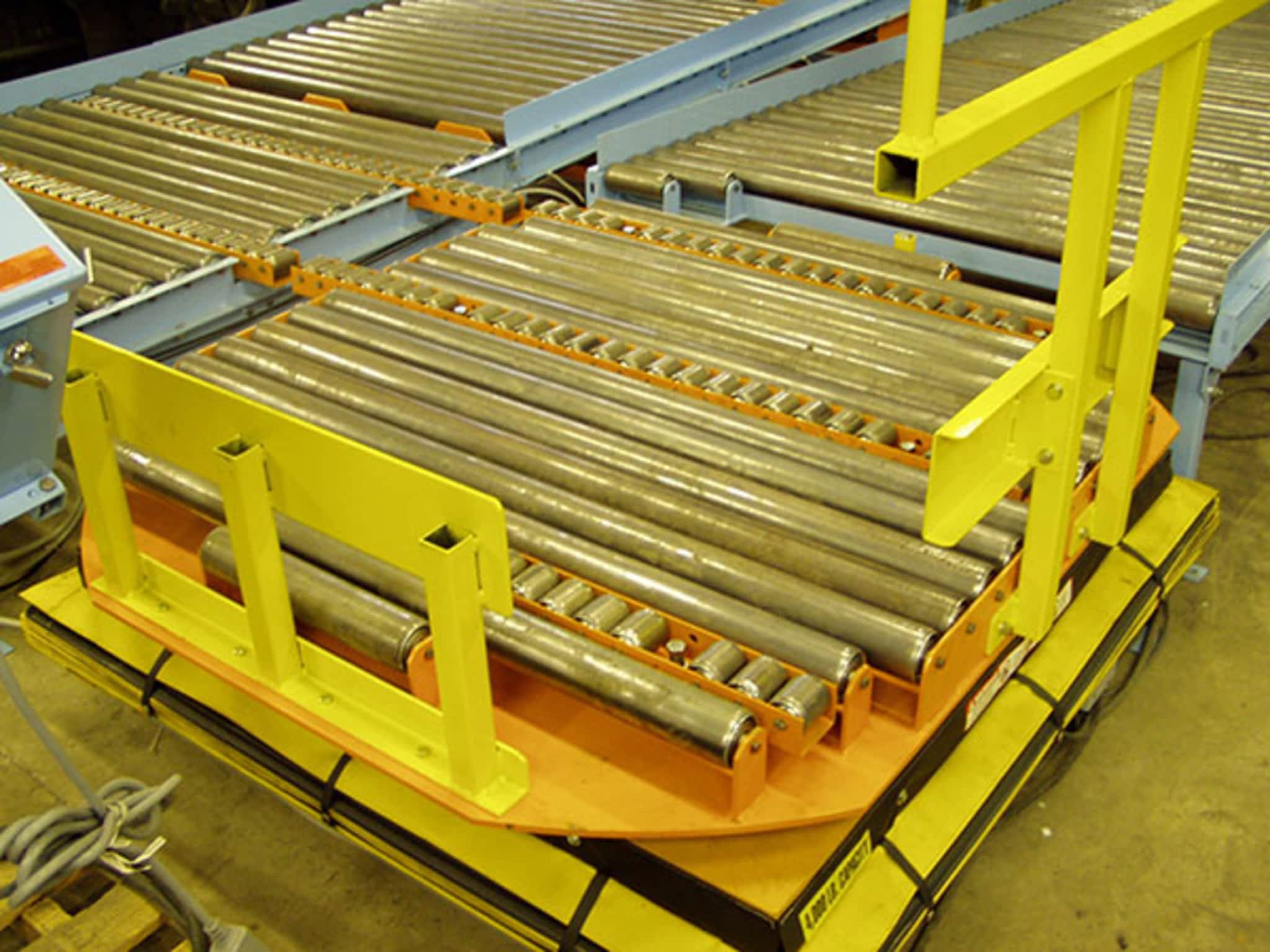 photo Momentum Conveyors