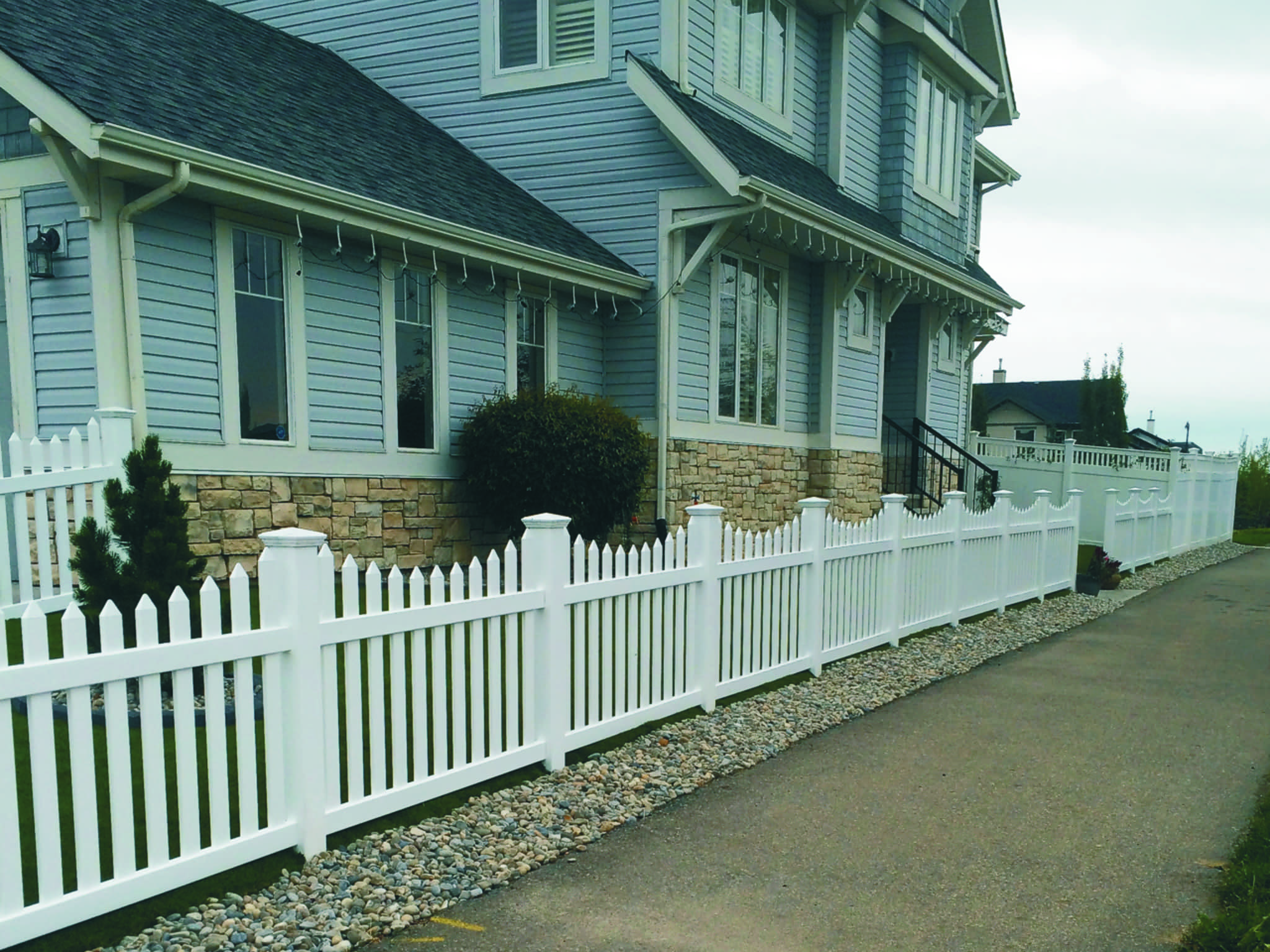 photo Decked Out Vinyl Fences