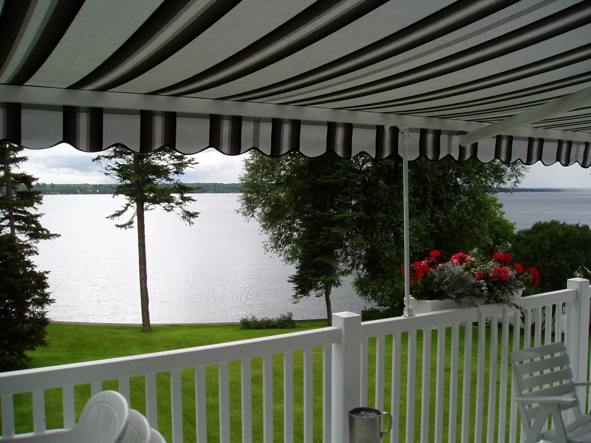 photo Canadian Awning & Canvas