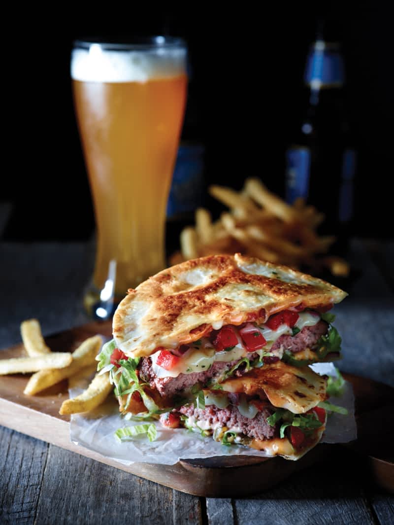 AppleBee's Neighborhood Grill & Bar - Opening Hours - 1155