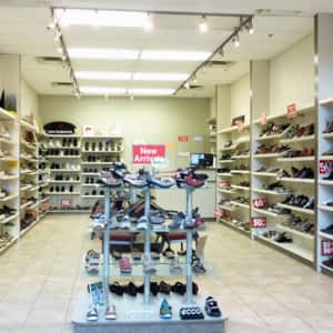 kingsway mall shoe stores
