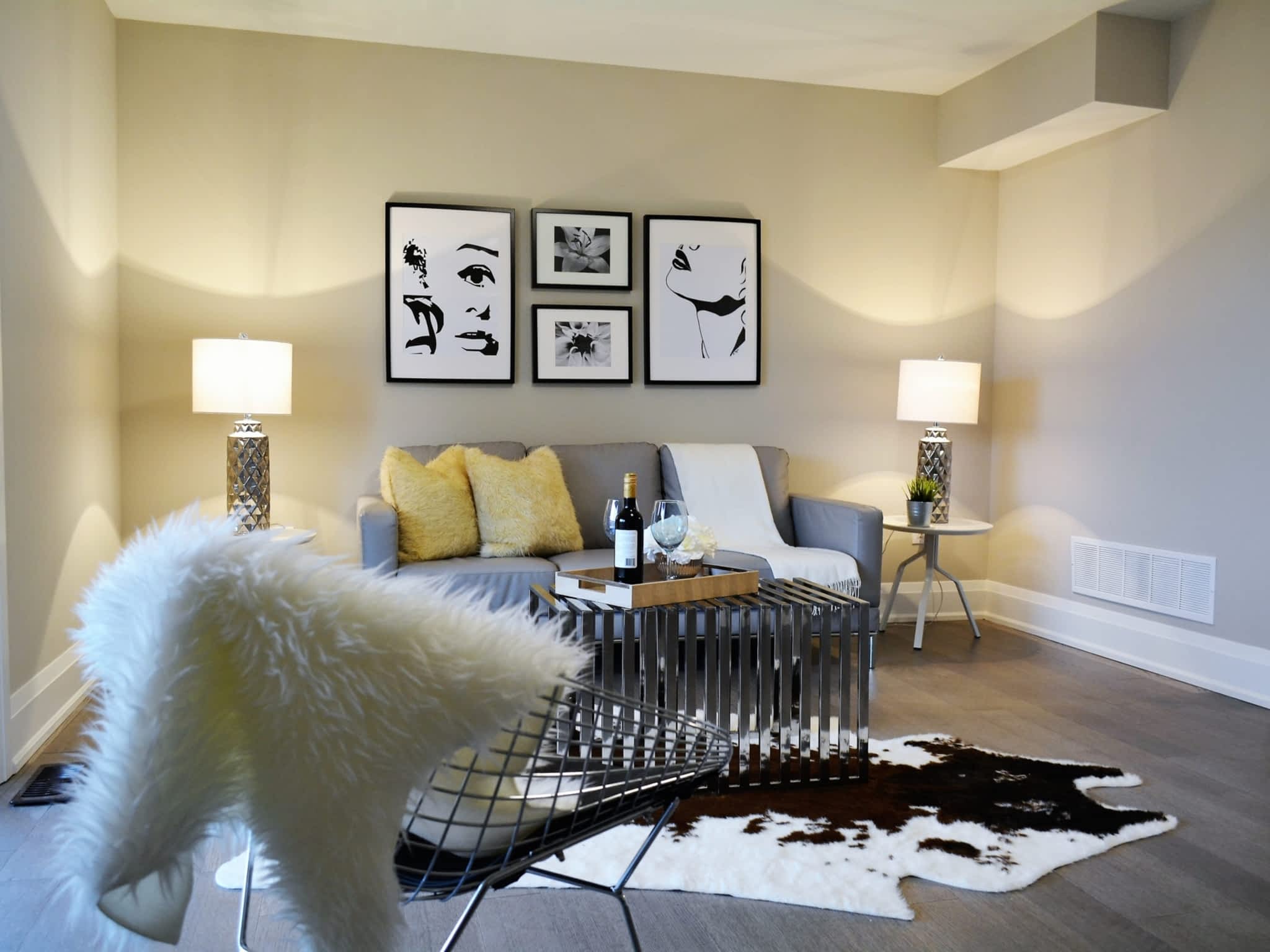 photo Spangle Staging