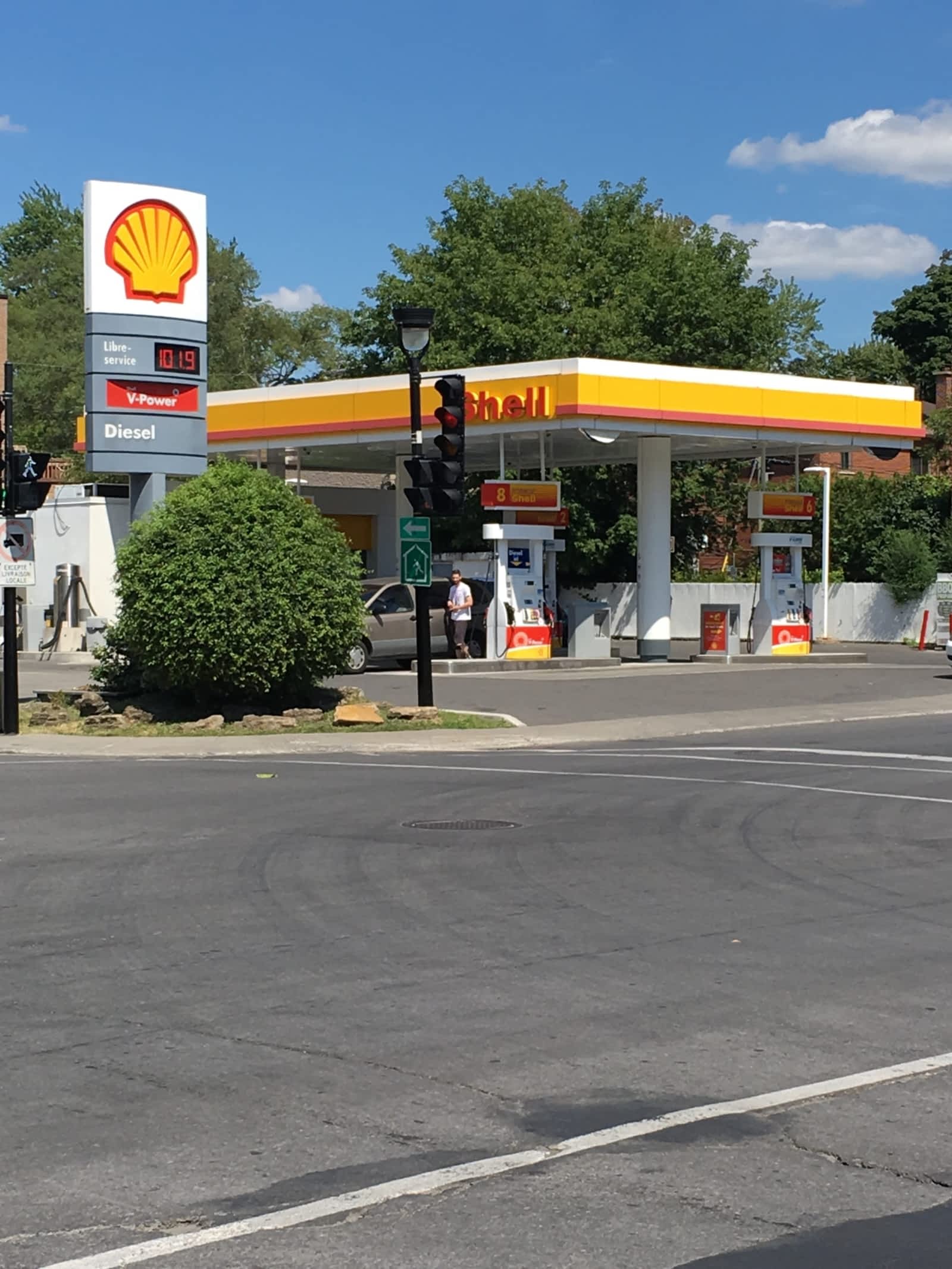  Shell Opening Hours 6490 Somerled Avenue Montr al QC