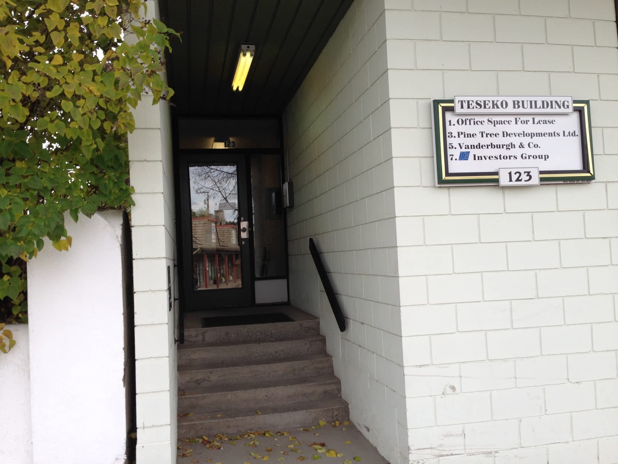 photo Vanderburgh & Co