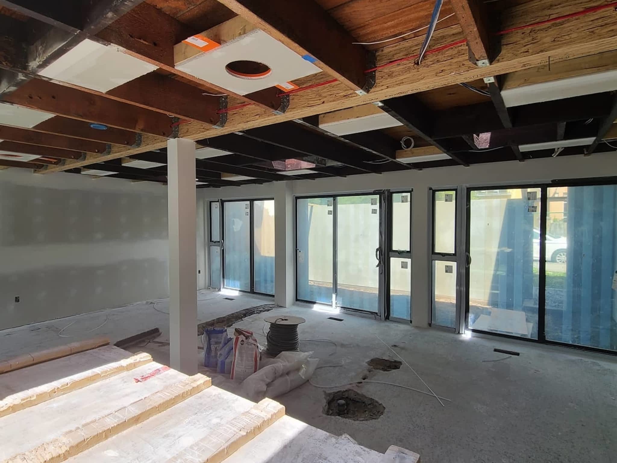 photo I Fix Wall and Ceiling