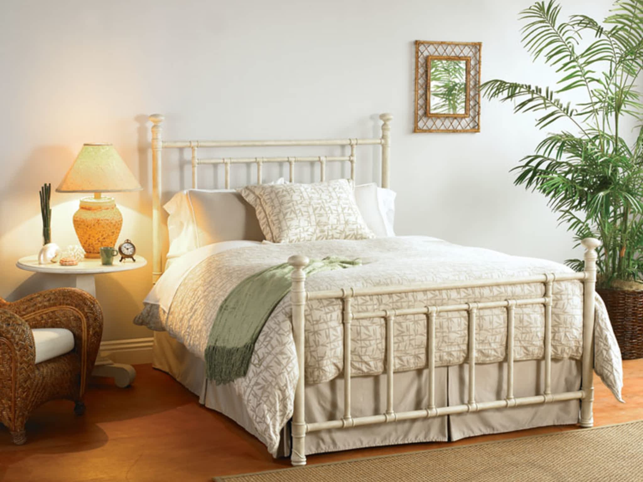 photo McLeary's Canadian Made Quality Furniture & Mattresses