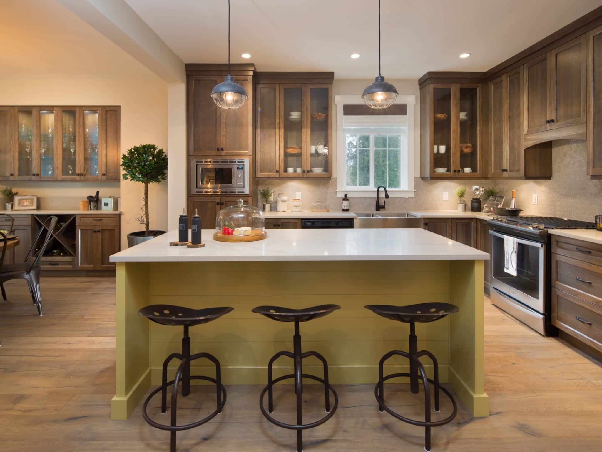 photo Klyn Kitchens & Cabinets