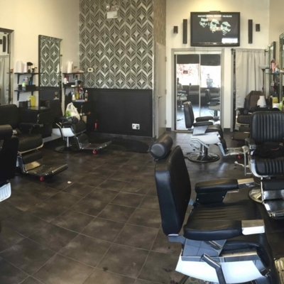 Salon De Barbier Crystal Cutz - Barbiers