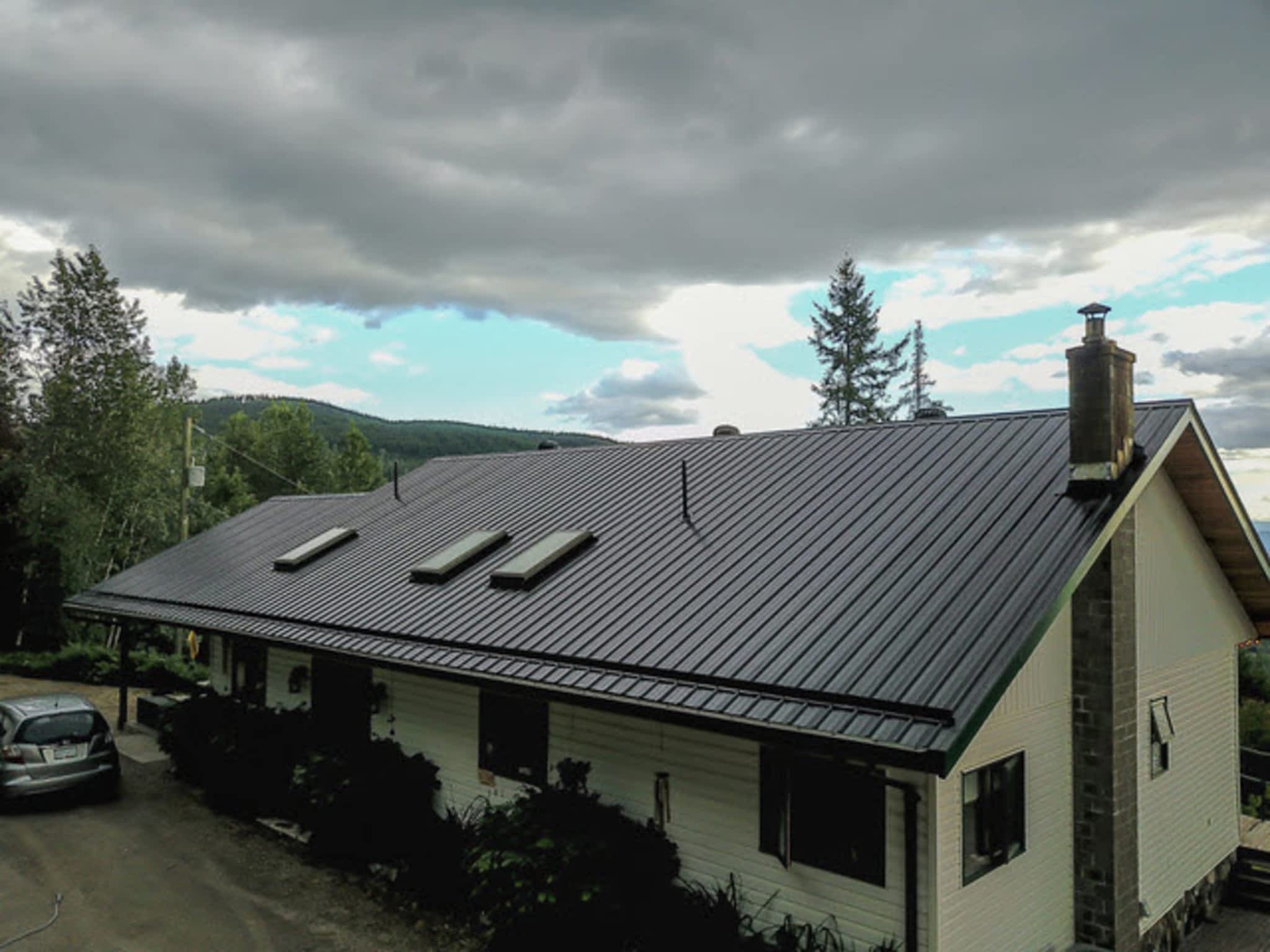 photo Two Rivers Roofing Ltd