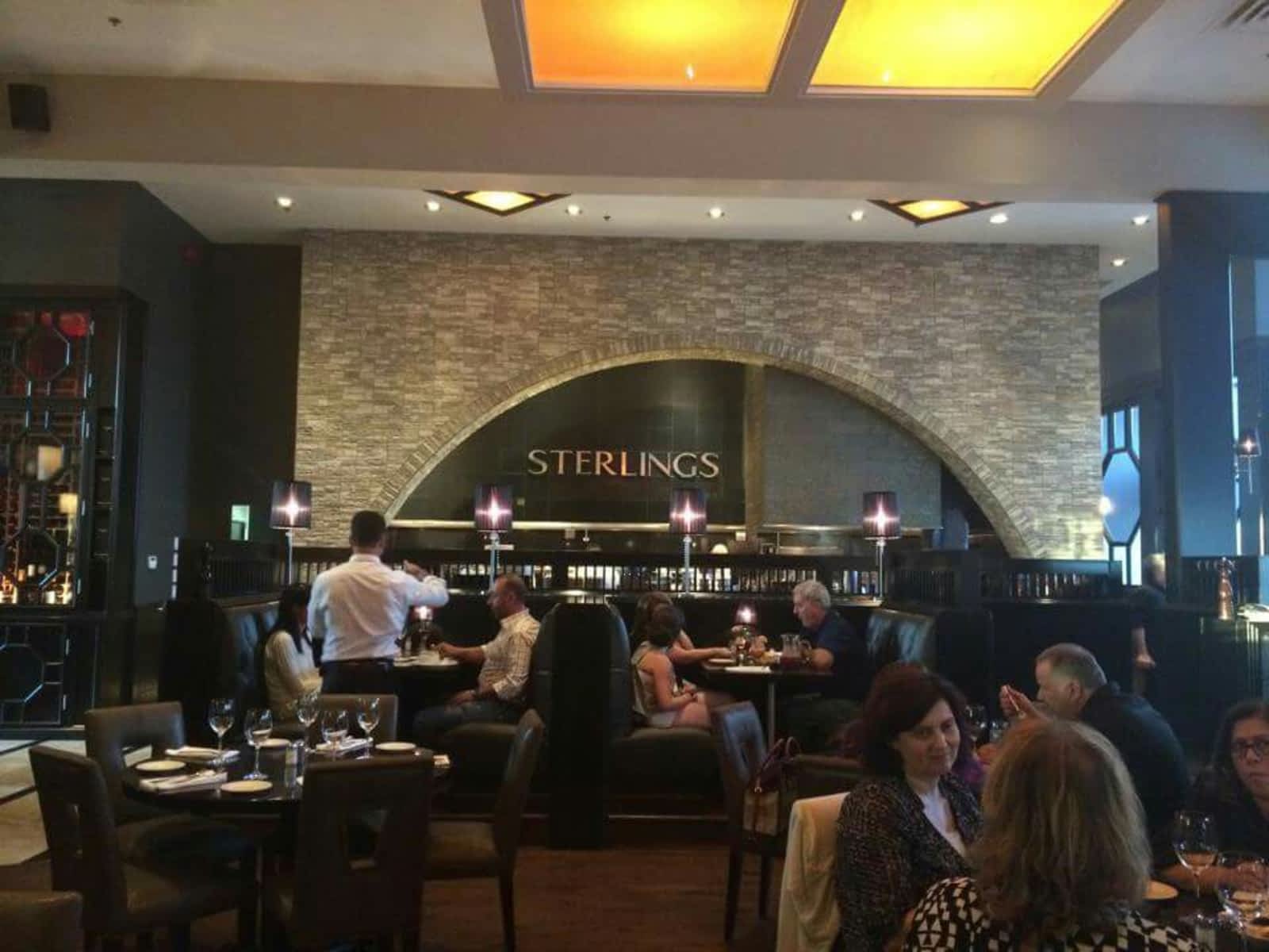 Sterlings Steakhouse Menu, Horaire et Réservation 165 Promenade Du