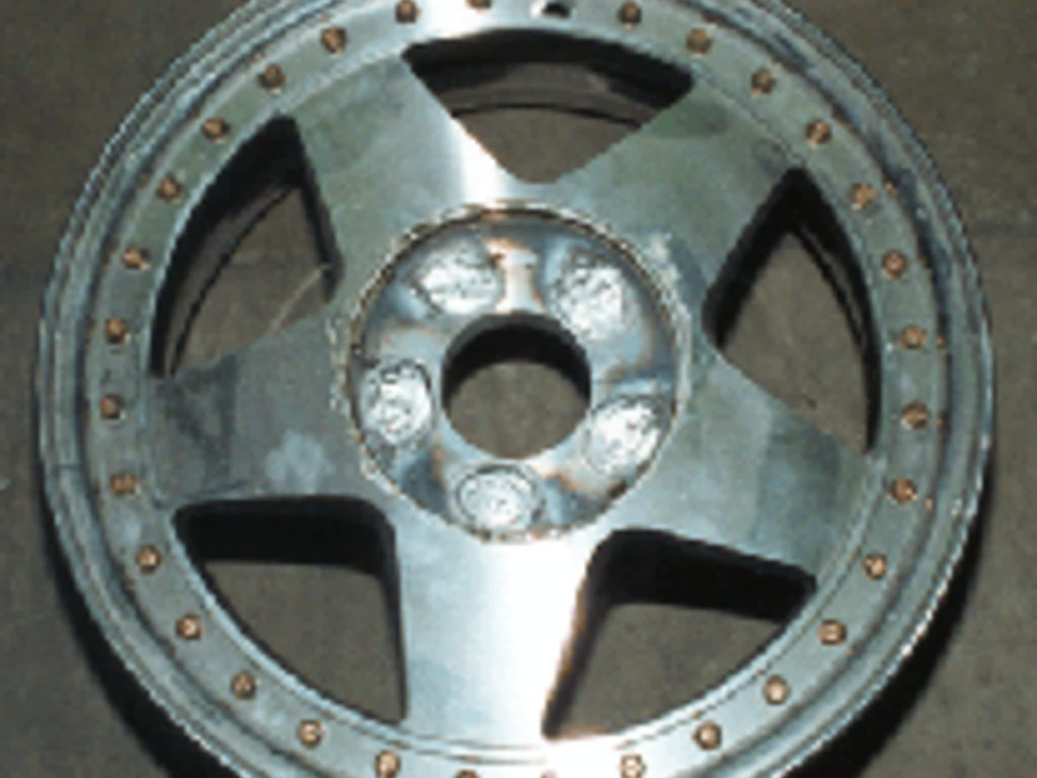 photo Alberta Wheel Repair & Restoration Ltd